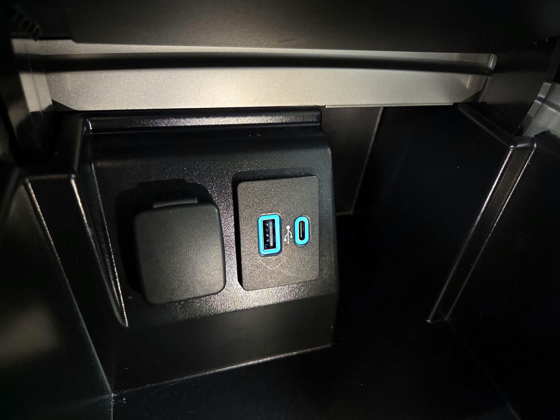 Thumbnail: 2024 Ford Explorer - 18