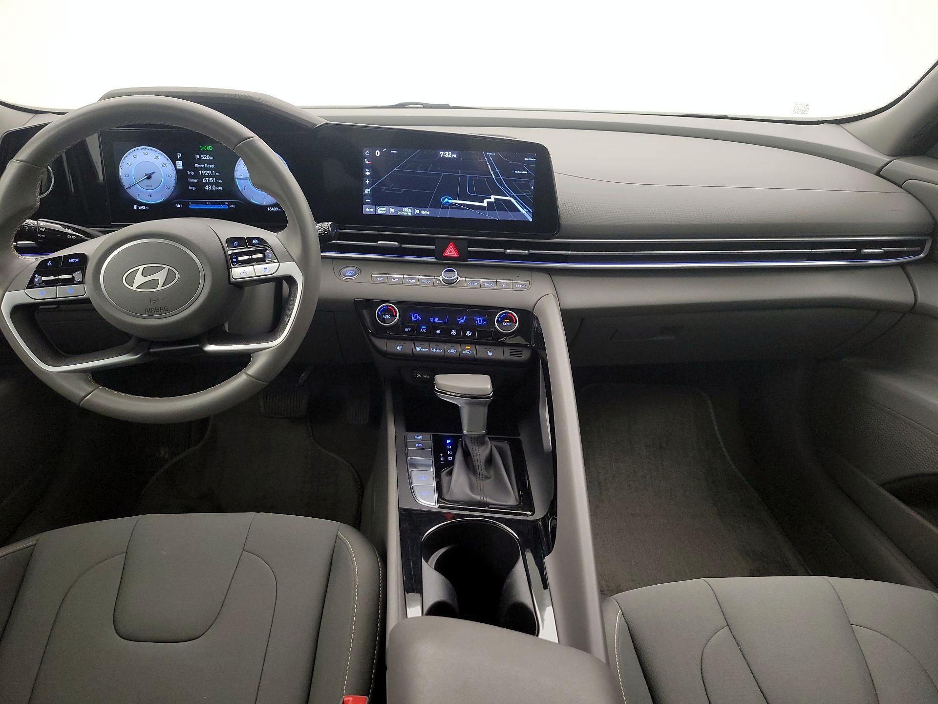 Thumbnail: 2025 Hyundai Elantra - 9