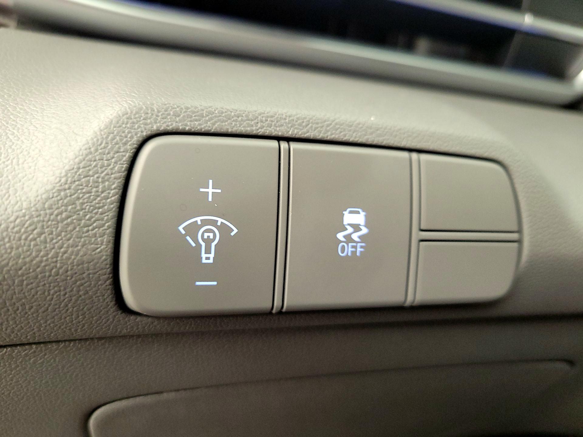 Thumbnail: 2025 Hyundai Elantra - 13