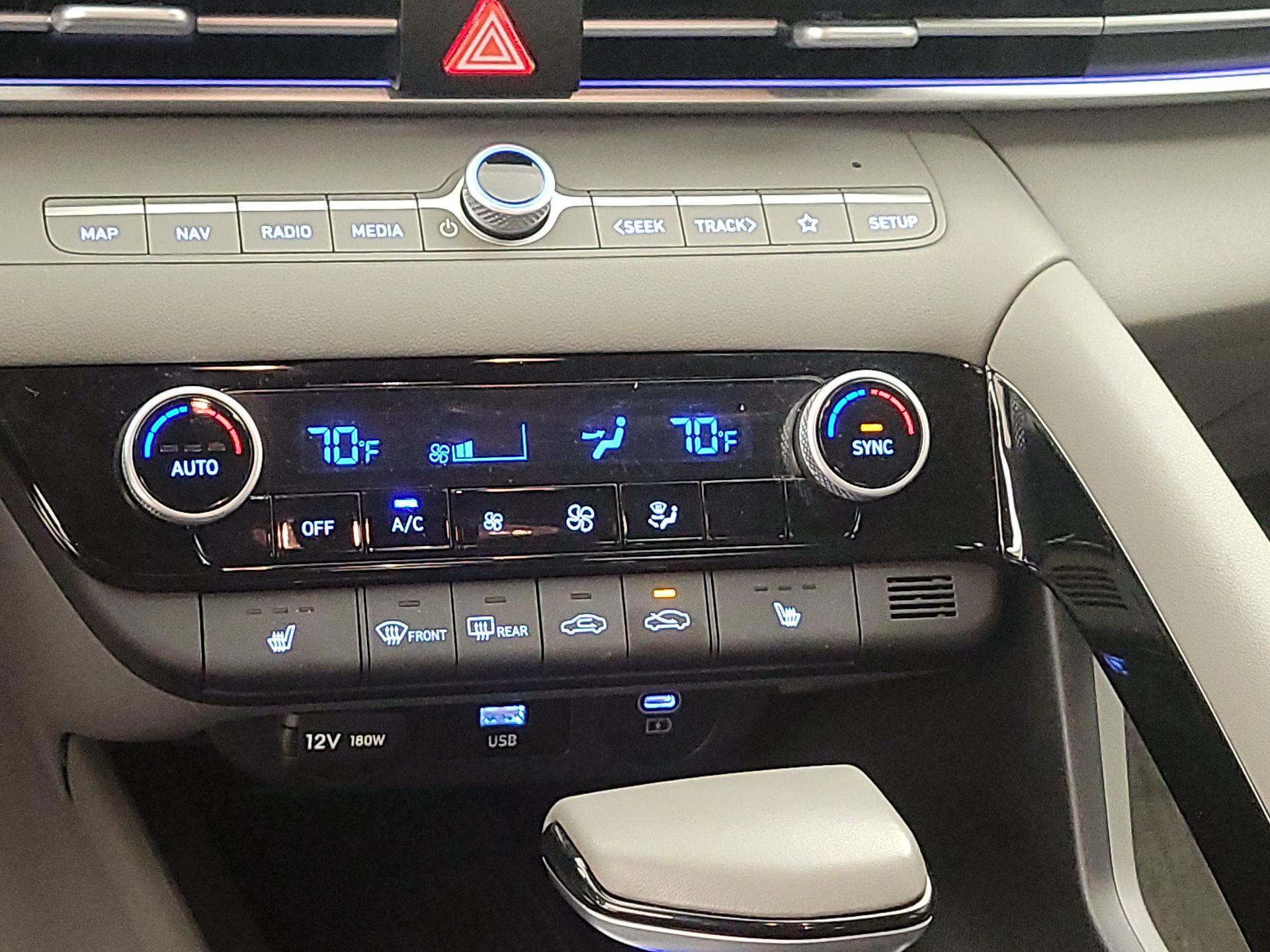 Thumbnail: 2025 Hyundai Elantra - 17