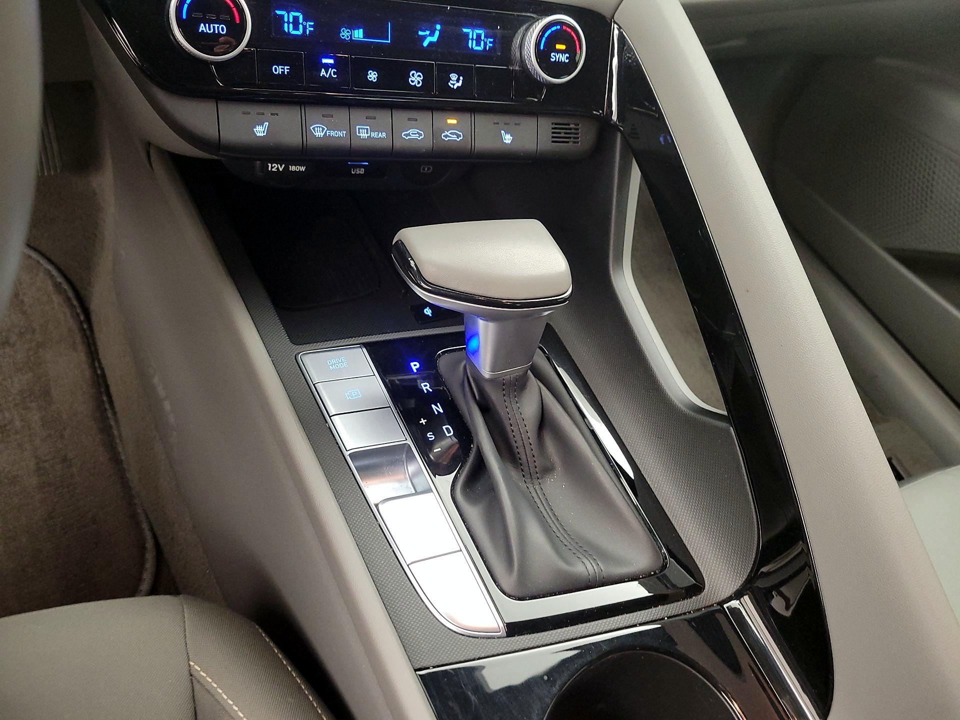 Thumbnail: 2025 Hyundai Elantra - 18