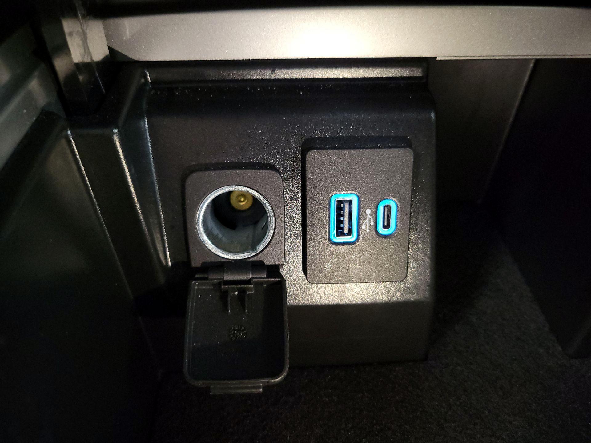 Thumbnail: 2024 Ford Explorer - 19