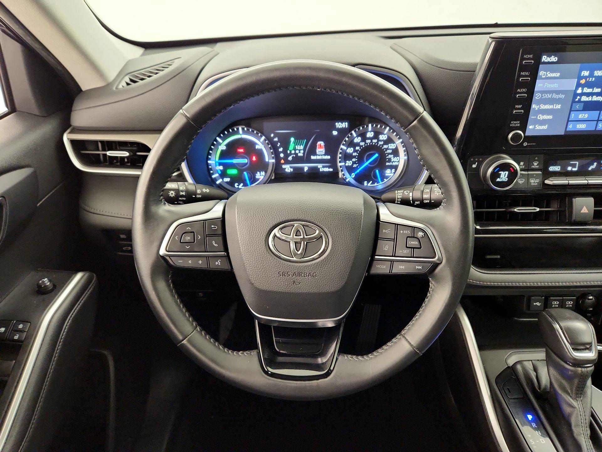 Thumbnail: 2021 Toyota Highlander - 10