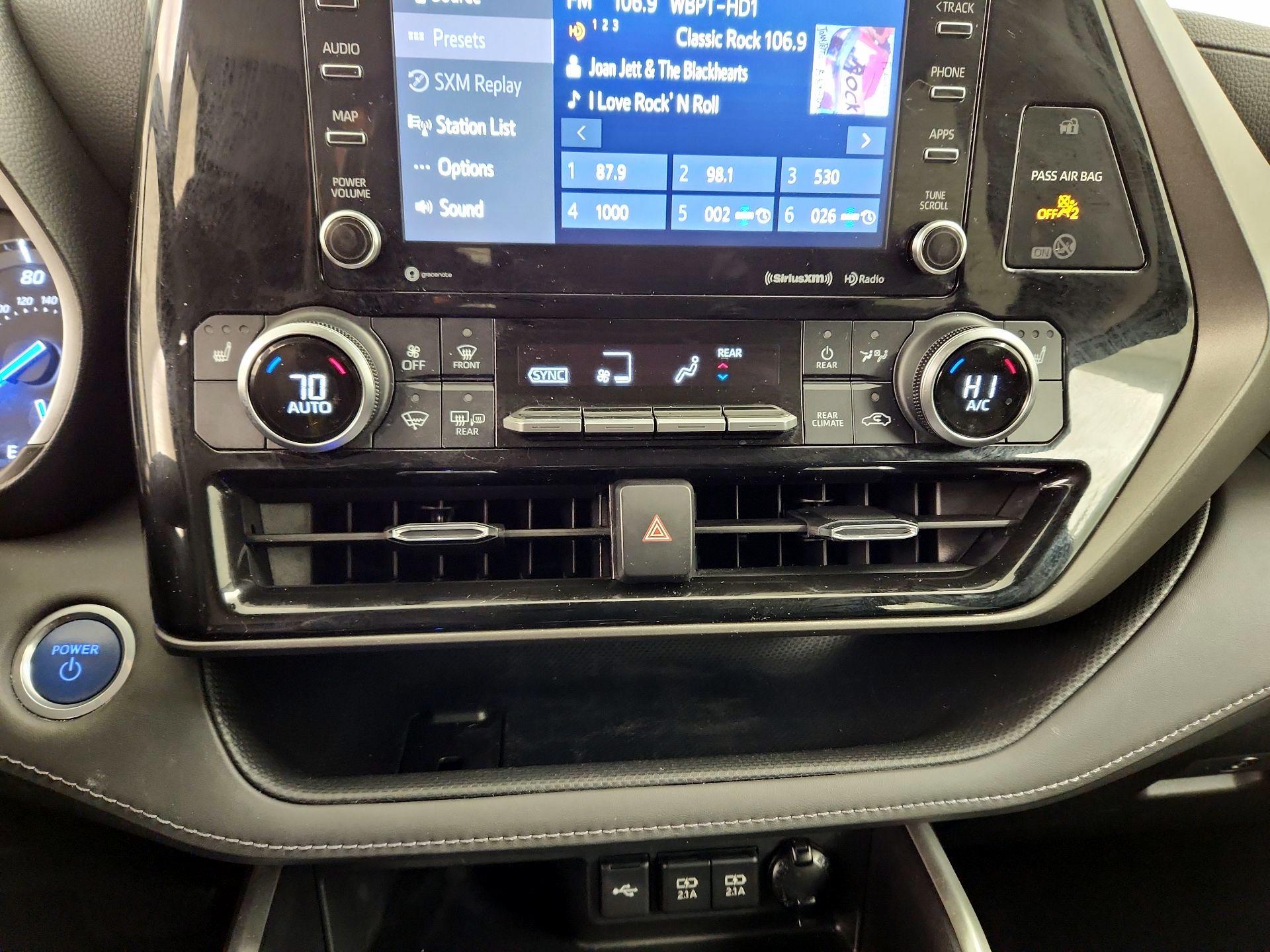 Thumbnail: 2021 Toyota Highlander - 16