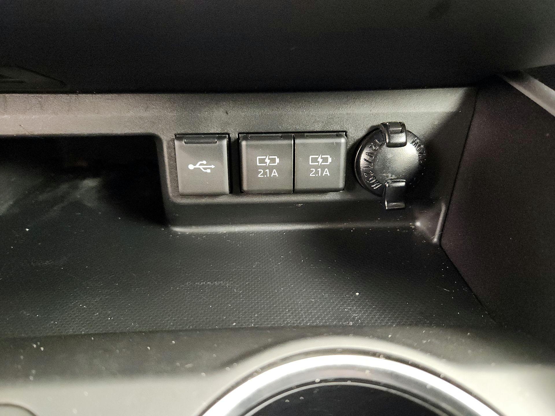 Thumbnail: 2021 Toyota Highlander - 18