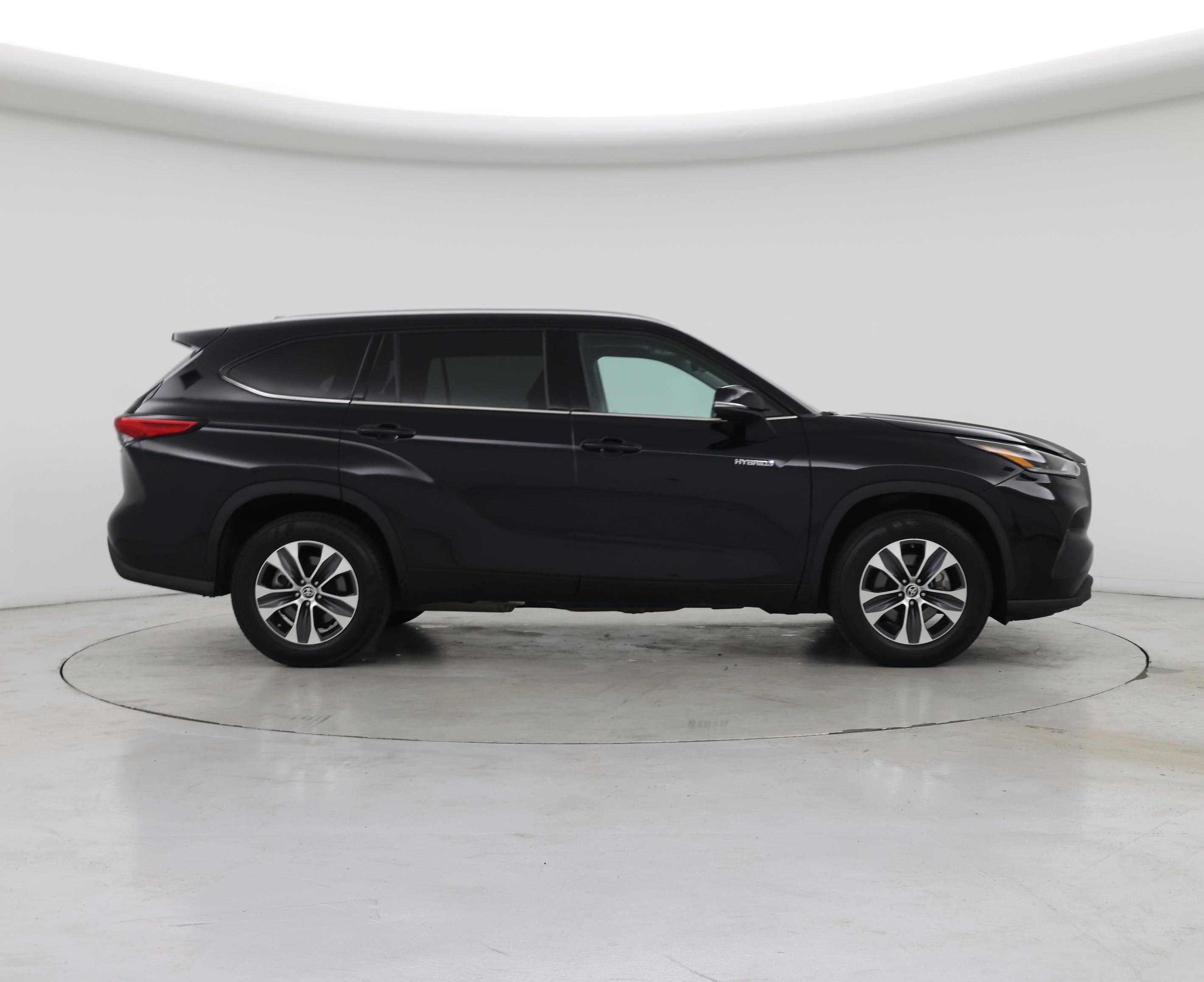 Thumbnail: 2021 Toyota Highlander - 7