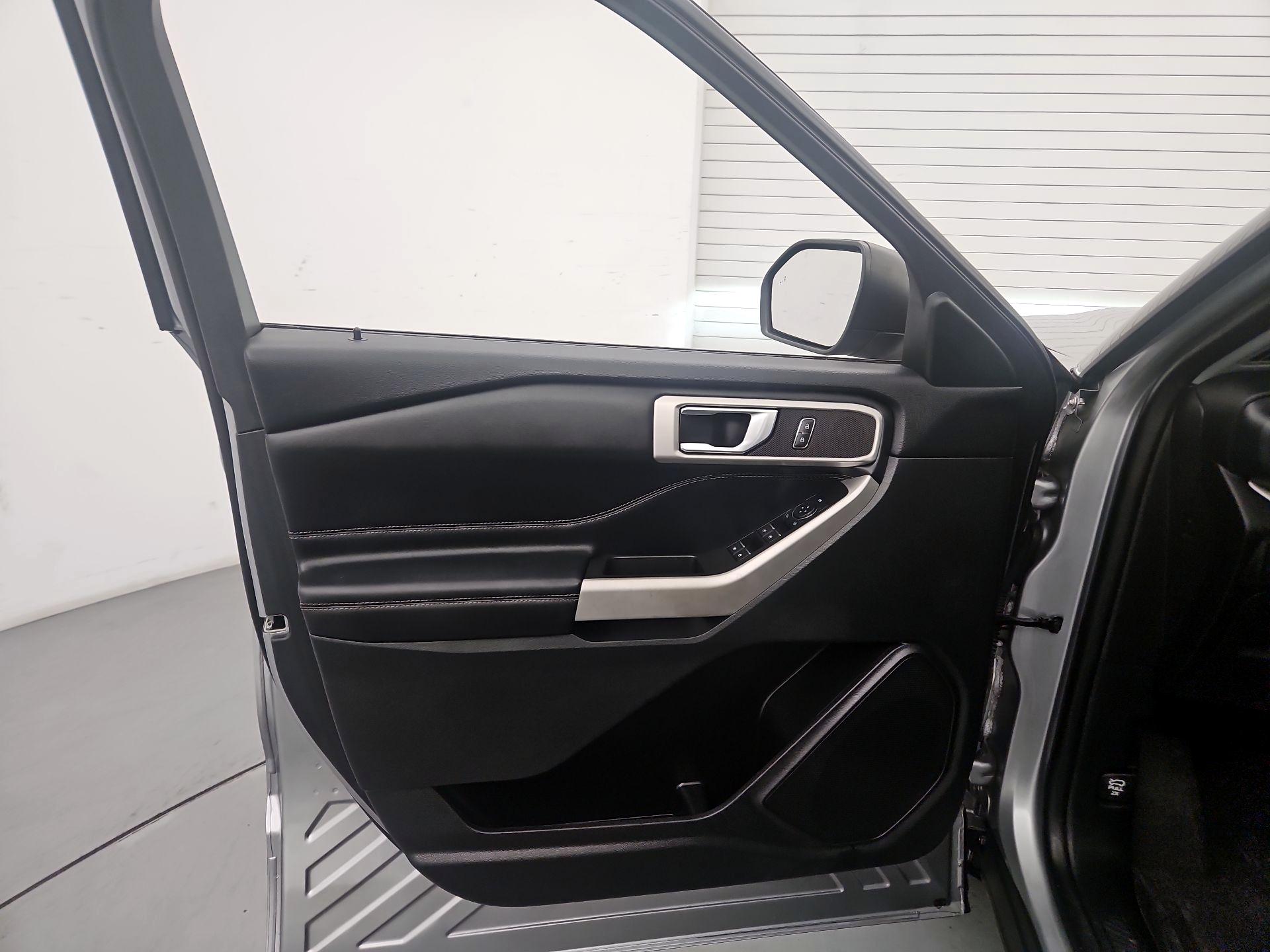 Thumbnail: 2022 Ford Explorer - 12