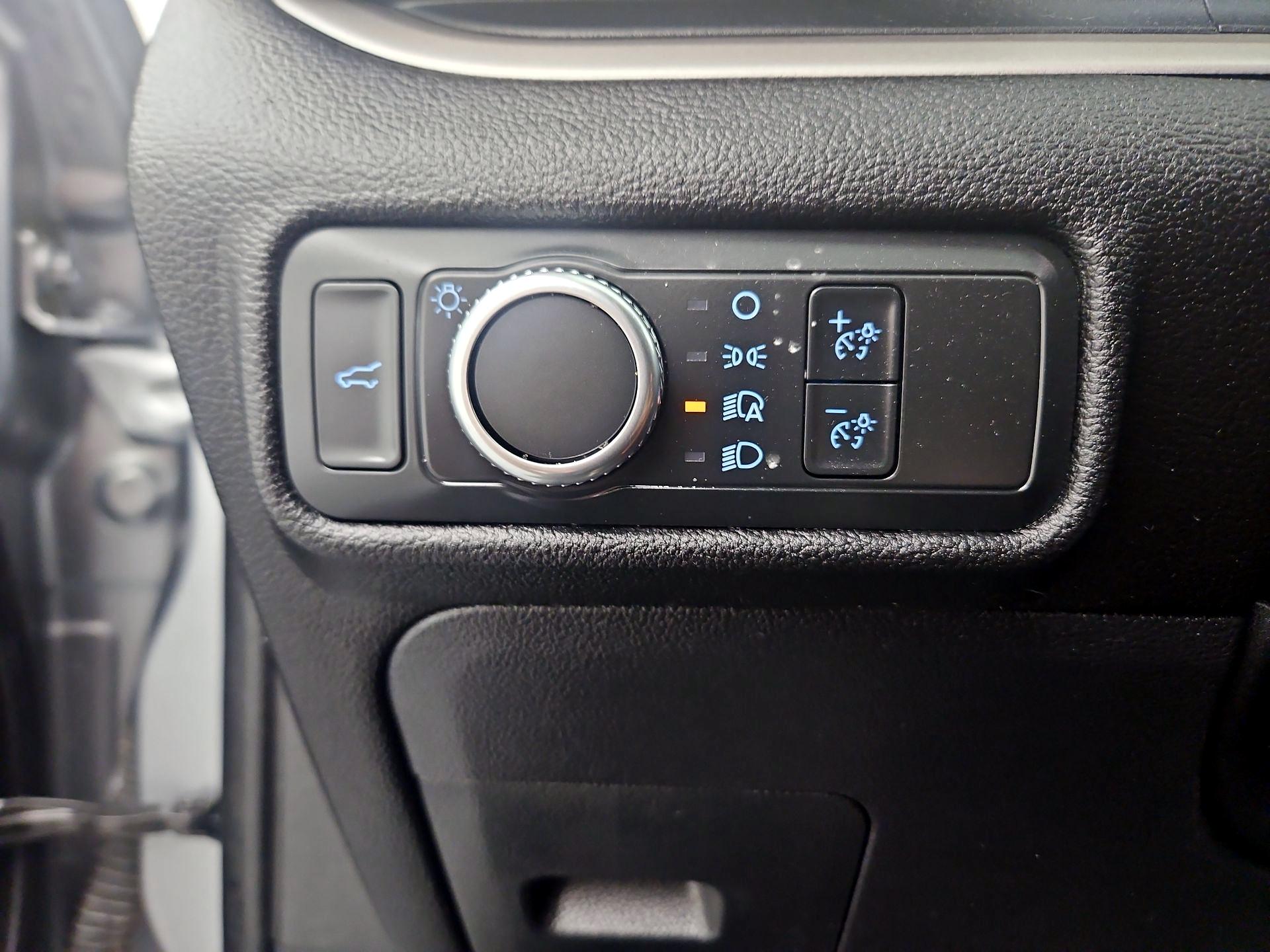 Thumbnail: 2022 Ford Explorer - 13