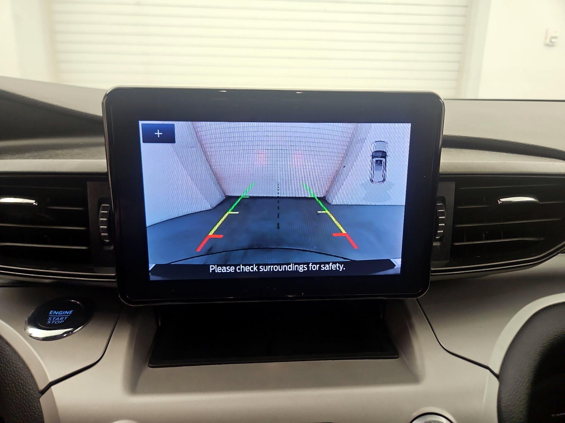 Thumbnail: 2022 Ford Explorer - 14