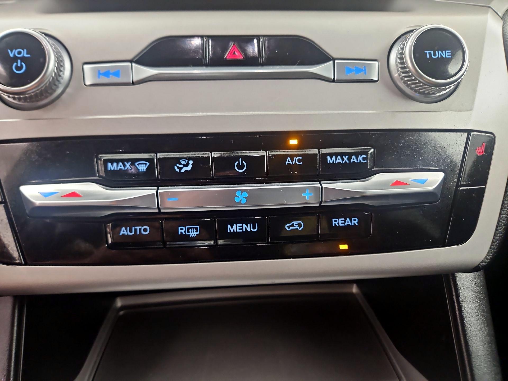 Thumbnail: 2022 Ford Explorer - 16