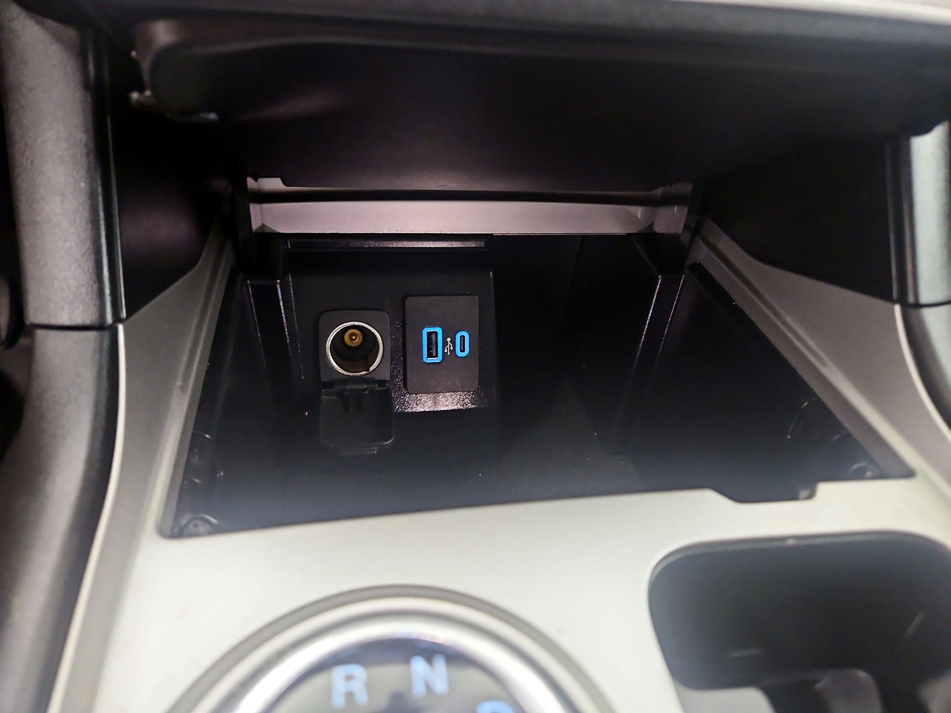 Thumbnail: 2022 Ford Explorer - 18