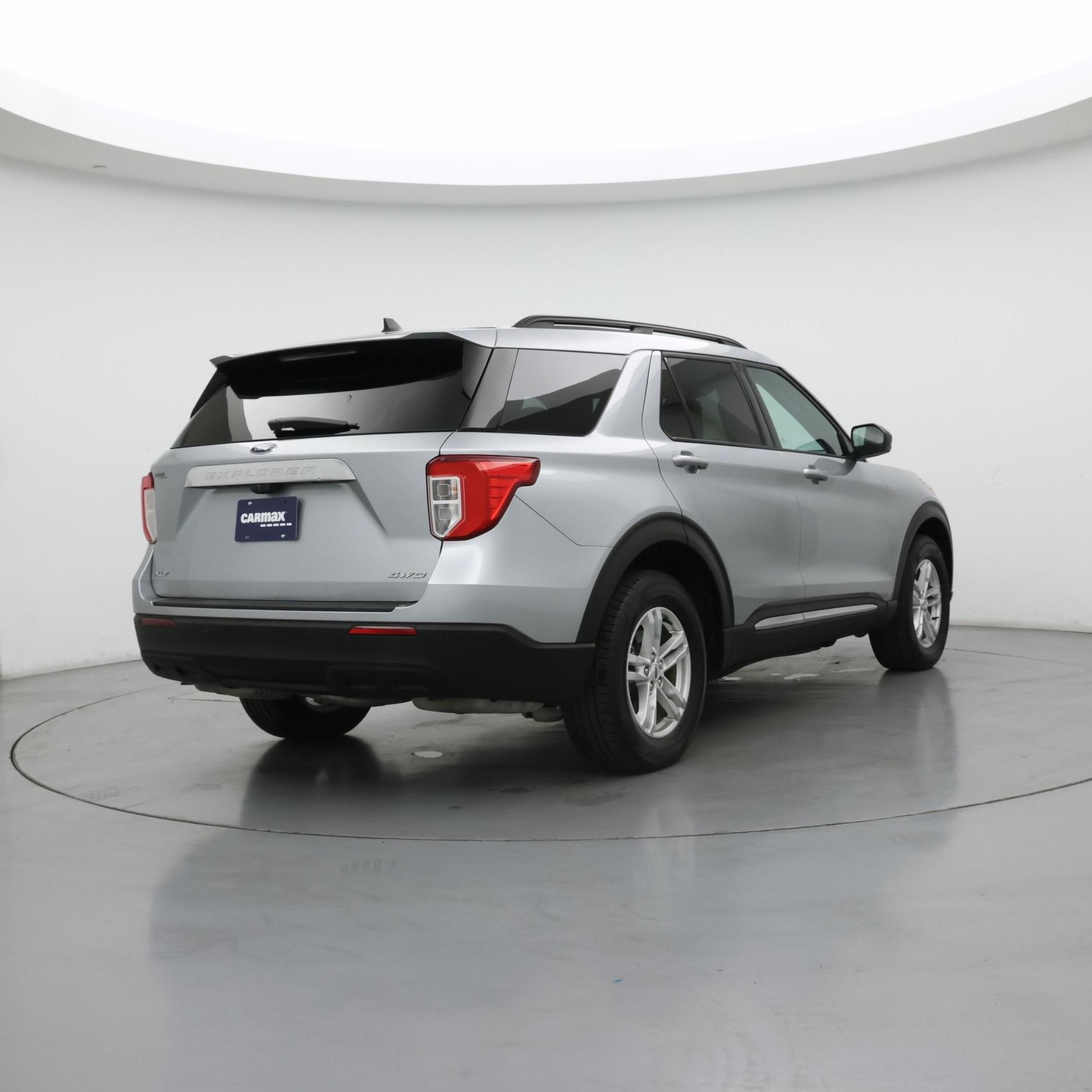 Thumbnail: 2022 Ford Explorer - 8