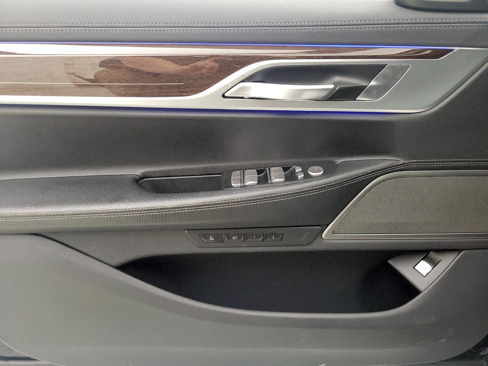 Thumbnail: 2021 BMW 7 Series - 12