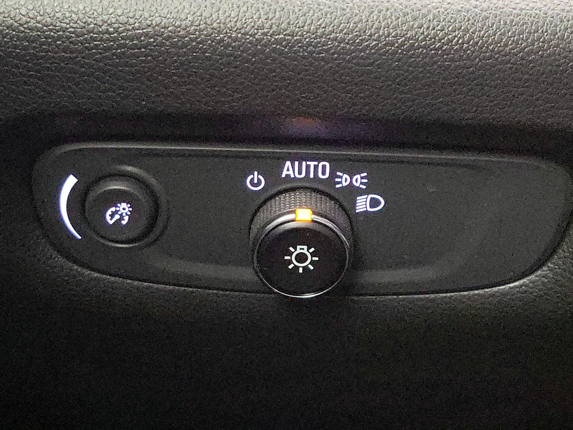 Thumbnail: 2023 Chevrolet Traverse - 13