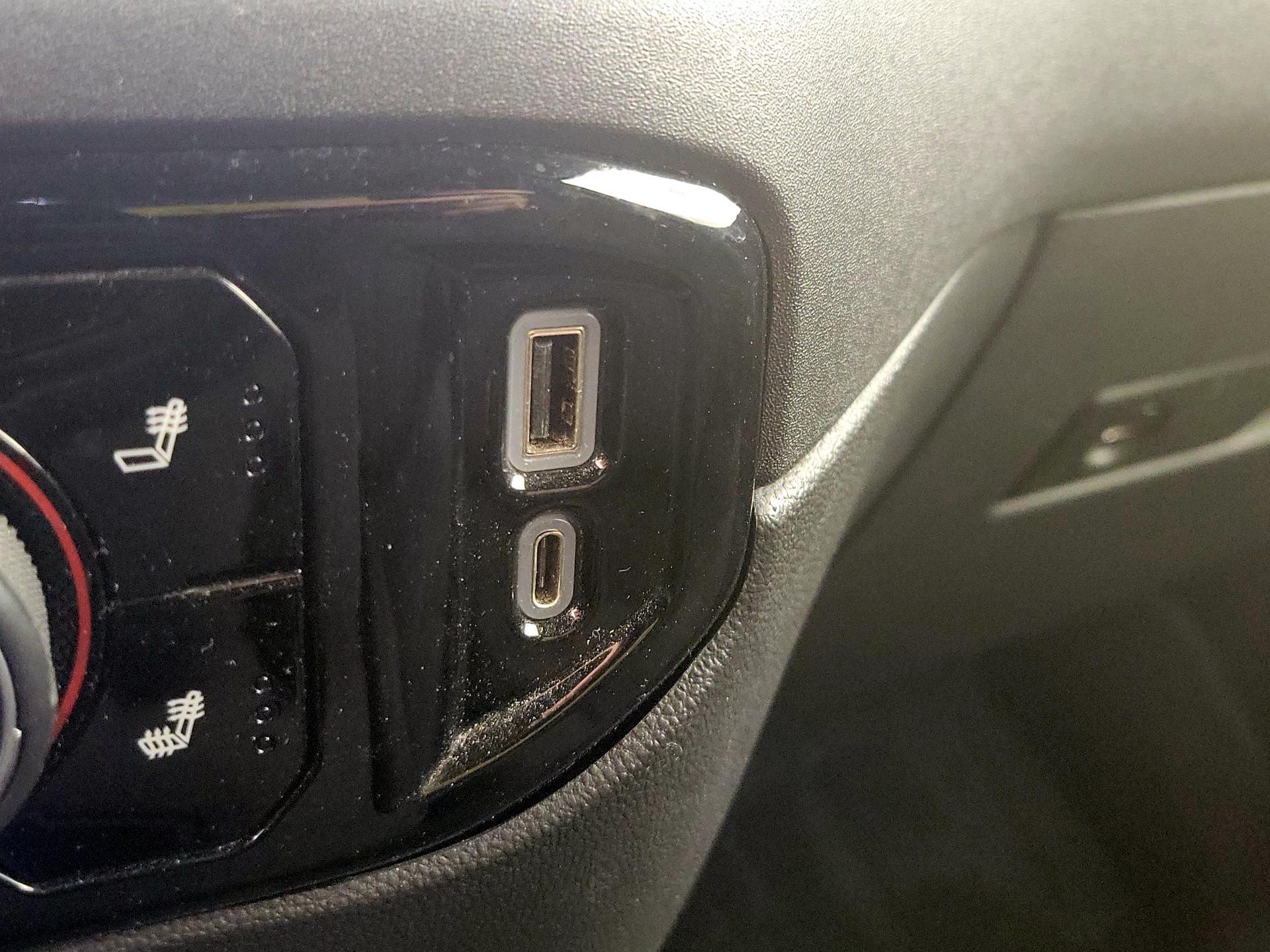 Thumbnail: 2022 Chevrolet Silverado 1500 - 19