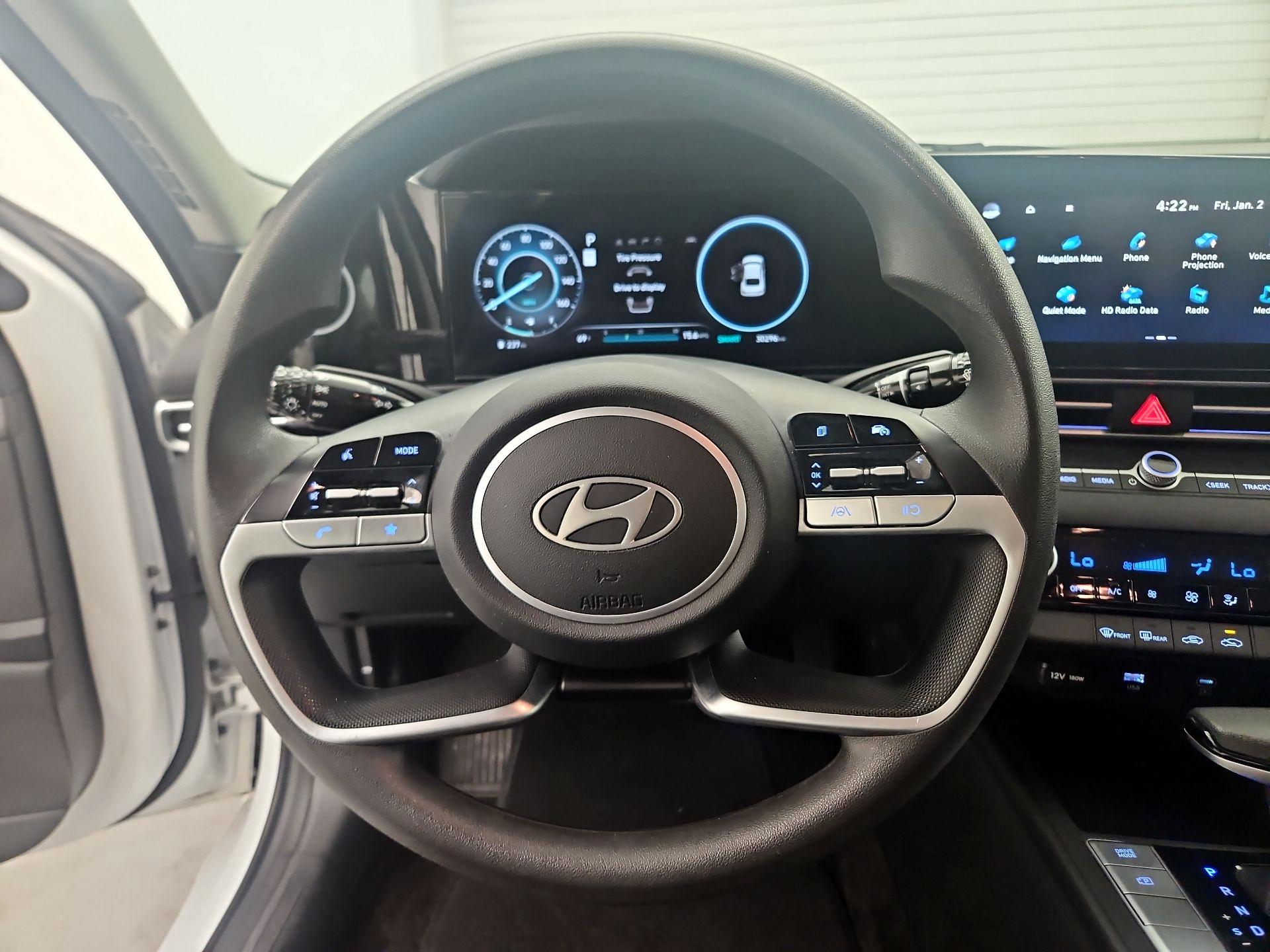 Thumbnail: 2024 Hyundai Elantra - 10