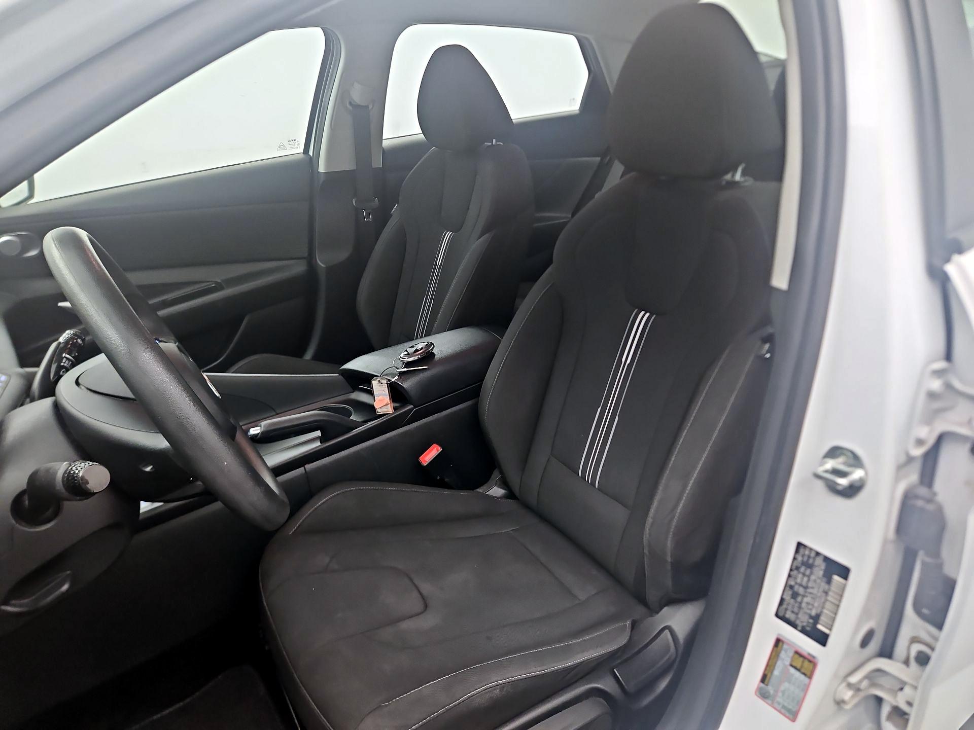 Thumbnail: 2024 Hyundai Elantra - 11