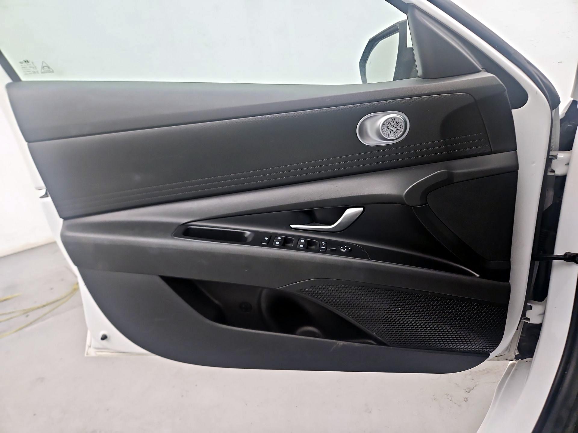 Thumbnail: 2024 Hyundai Elantra - 12