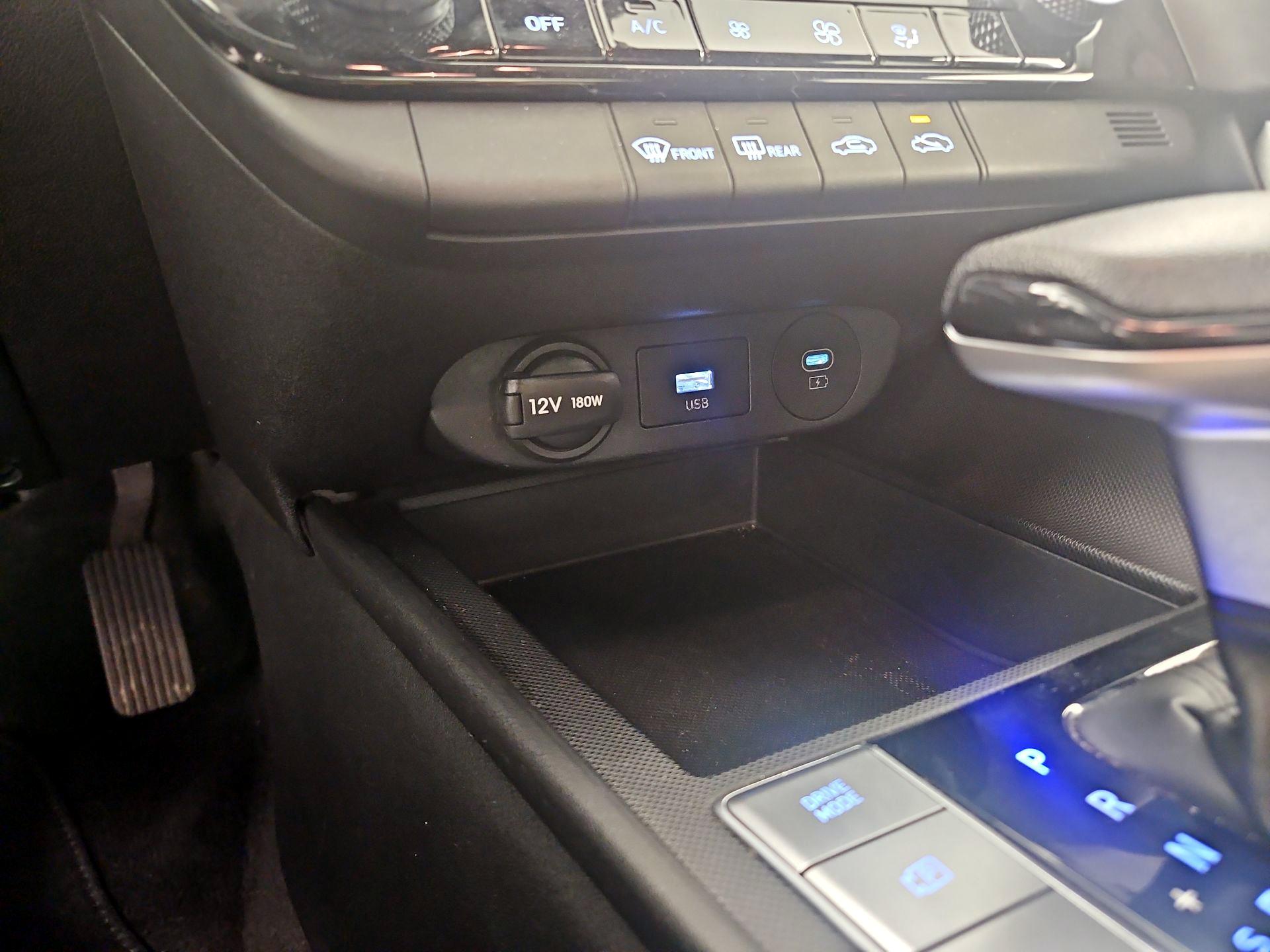 Thumbnail: 2024 Hyundai Elantra - 18