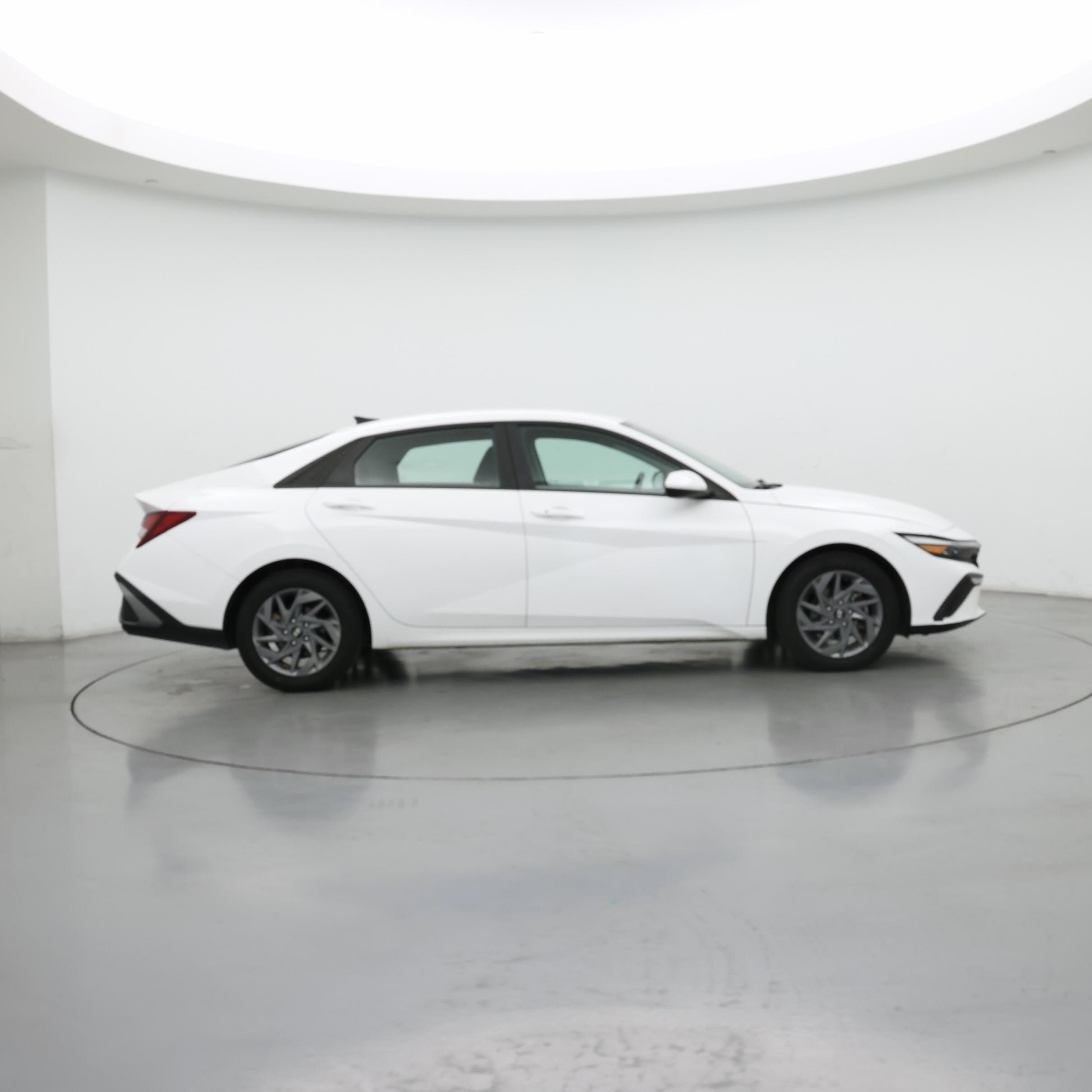 Thumbnail: 2024 Hyundai Elantra - 7