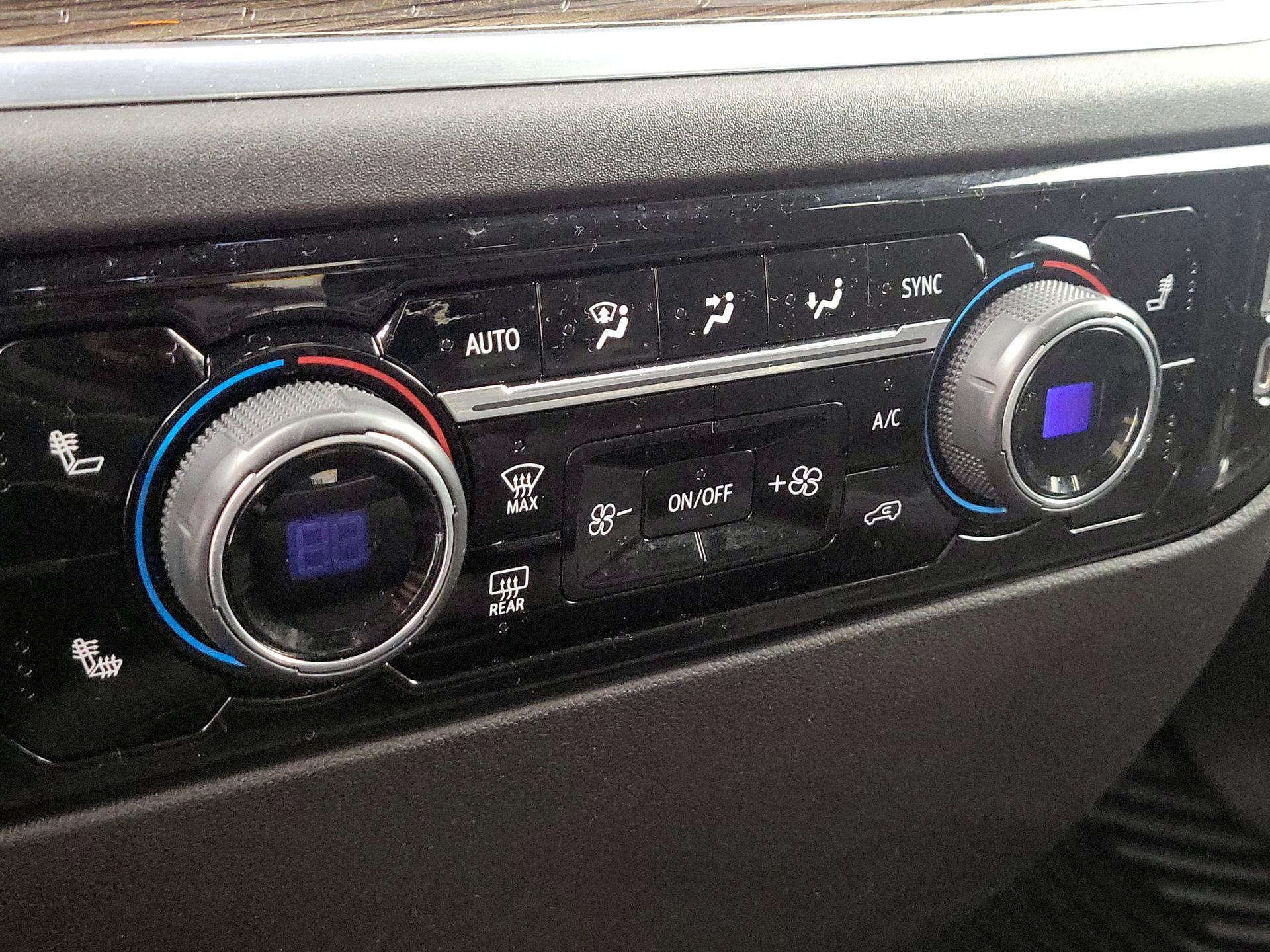 Thumbnail: 2022 Chevrolet Silverado 1500 - 16