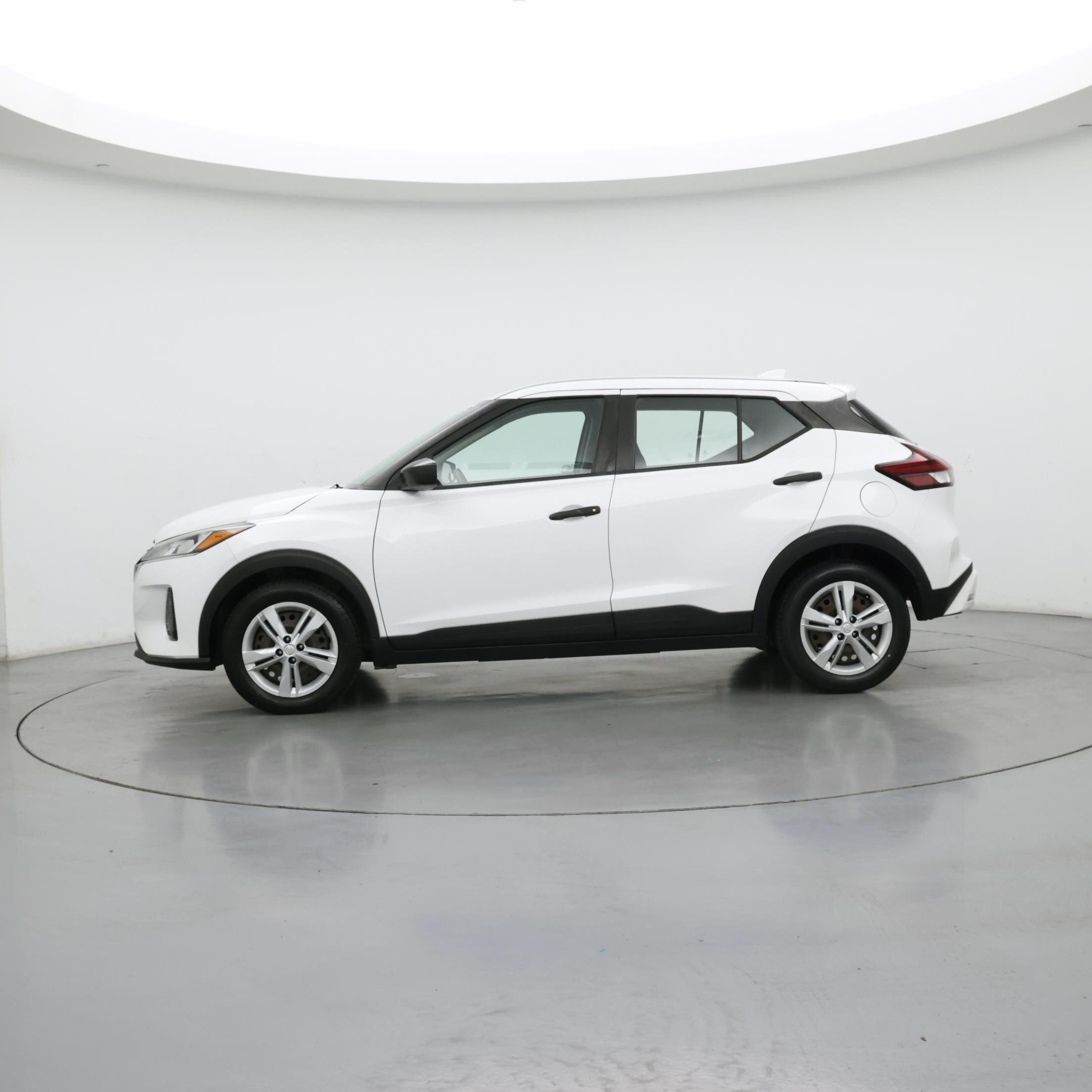 Thumbnail: 2022 Nissan Kicks - 3