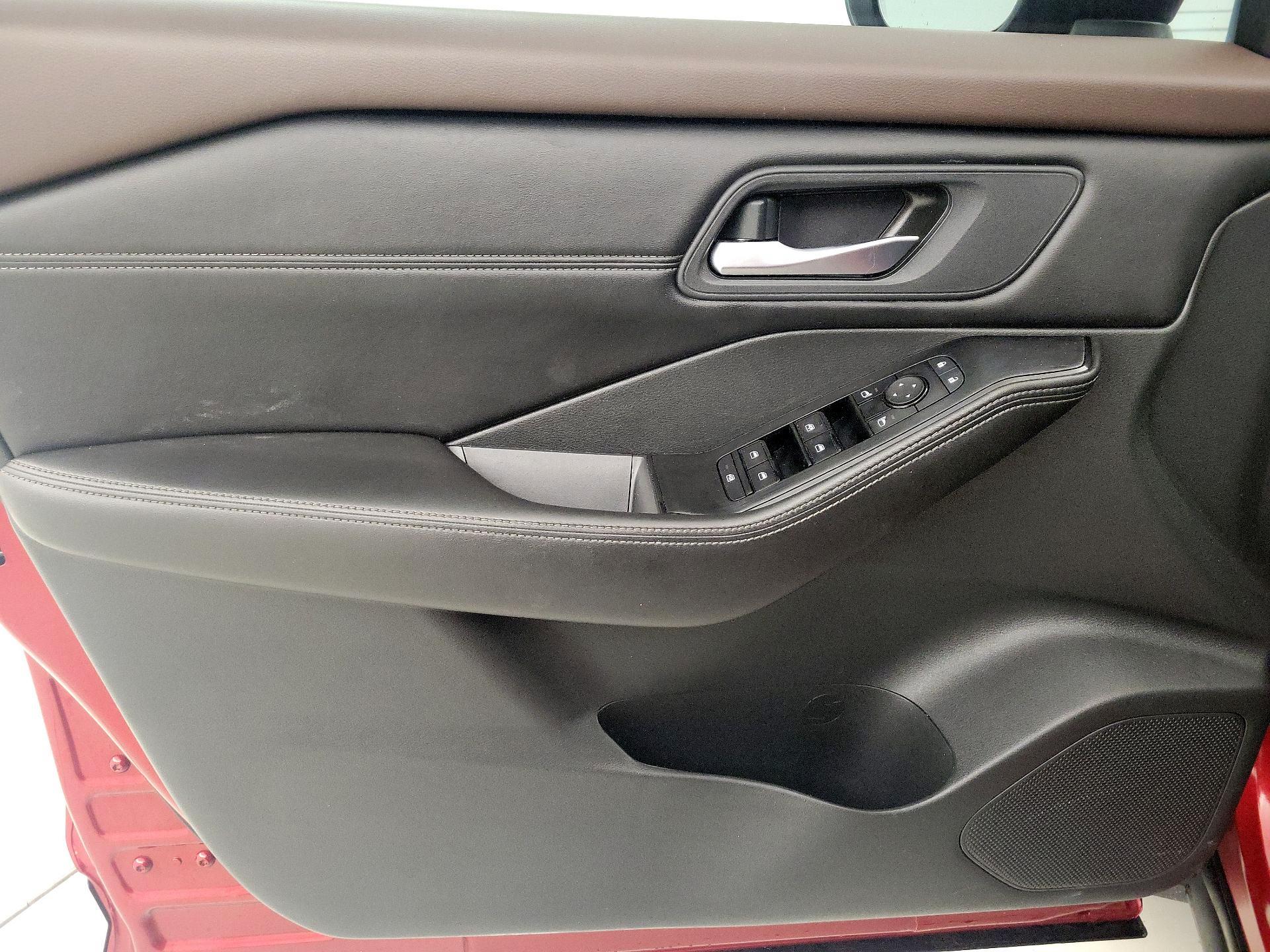 Thumbnail: 2022 Nissan Rogue - 12