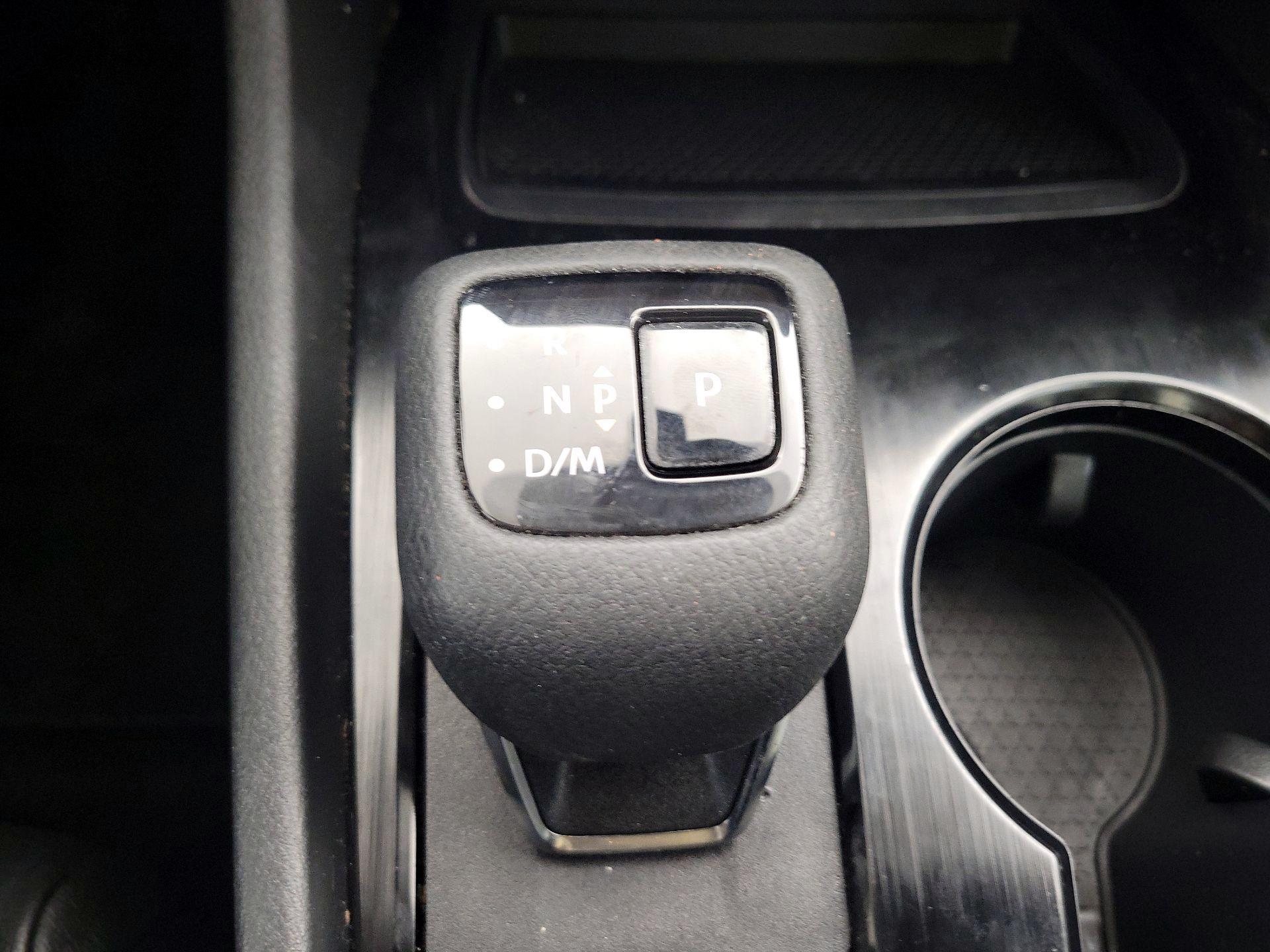 Thumbnail: 2022 Nissan Rogue - 17