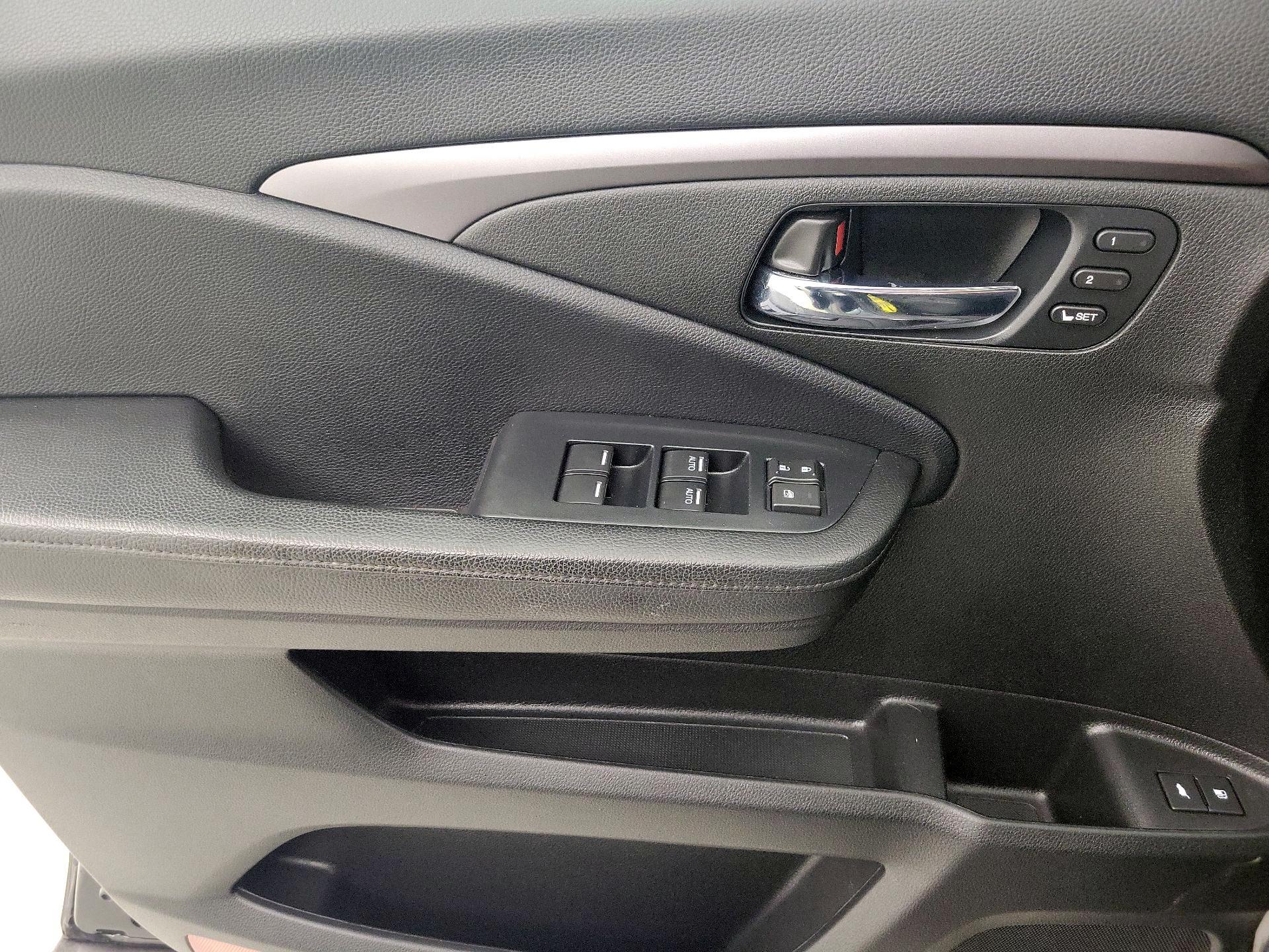 Thumbnail: 2022 Honda Pilot - 12