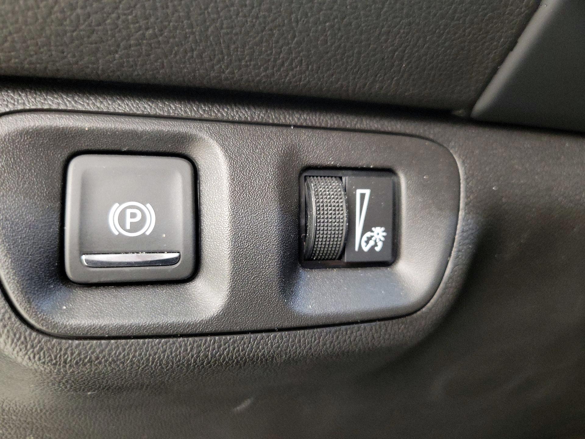 Thumbnail: 2023 GMC Acadia - 13