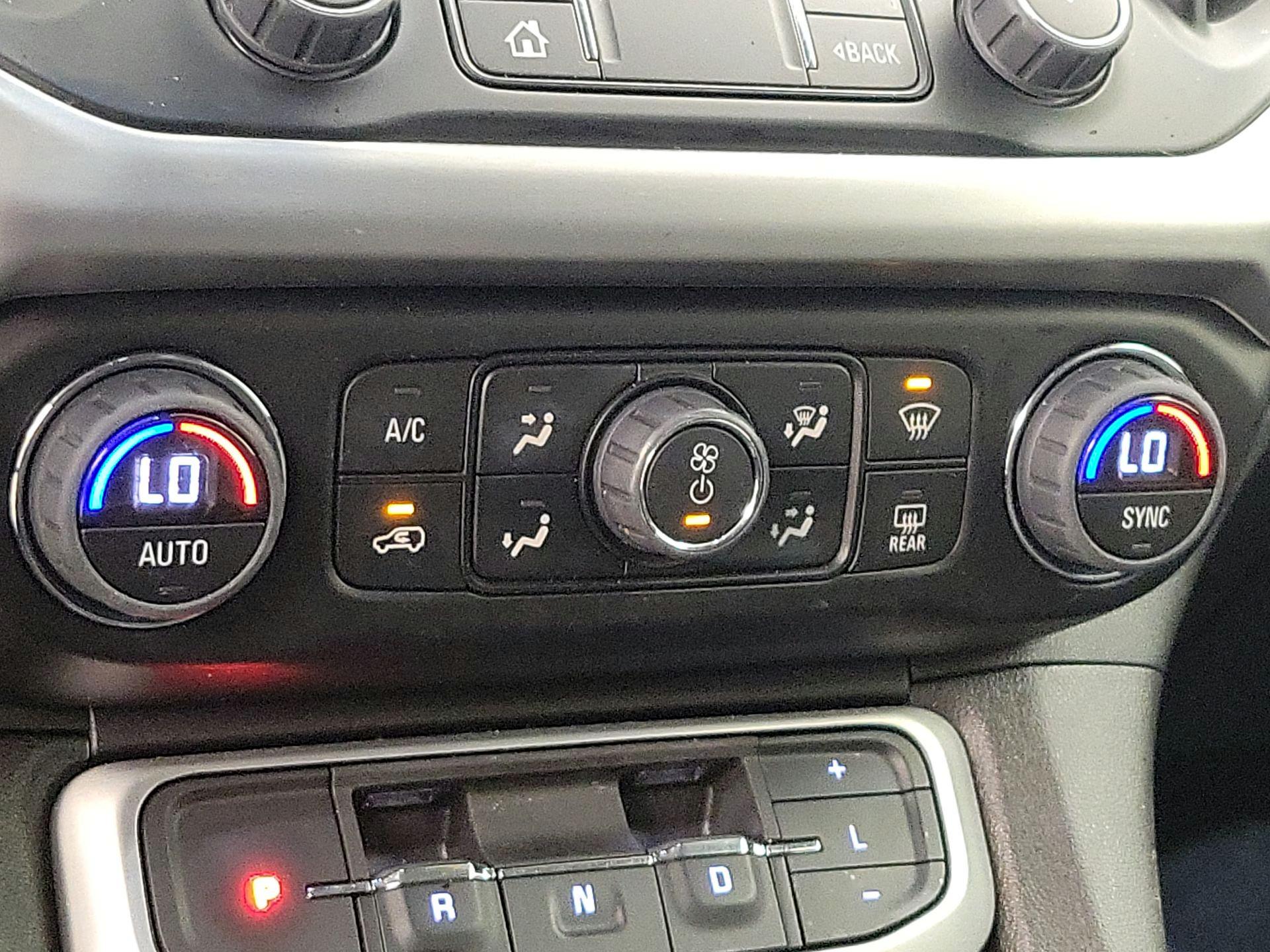 Thumbnail: 2023 GMC Acadia - 17