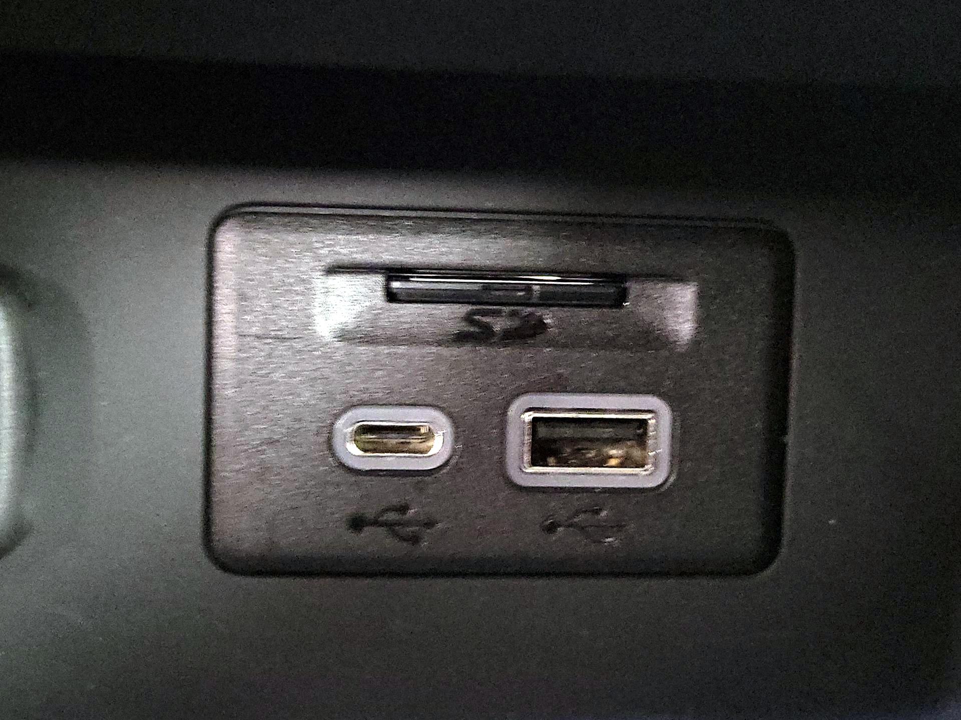 Thumbnail: 2023 GMC Acadia - 19