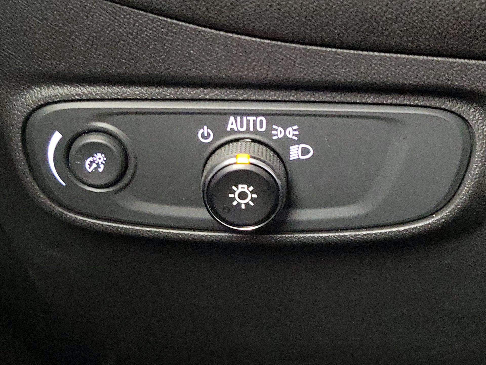 Thumbnail: 2022 Chevrolet Equinox - 13