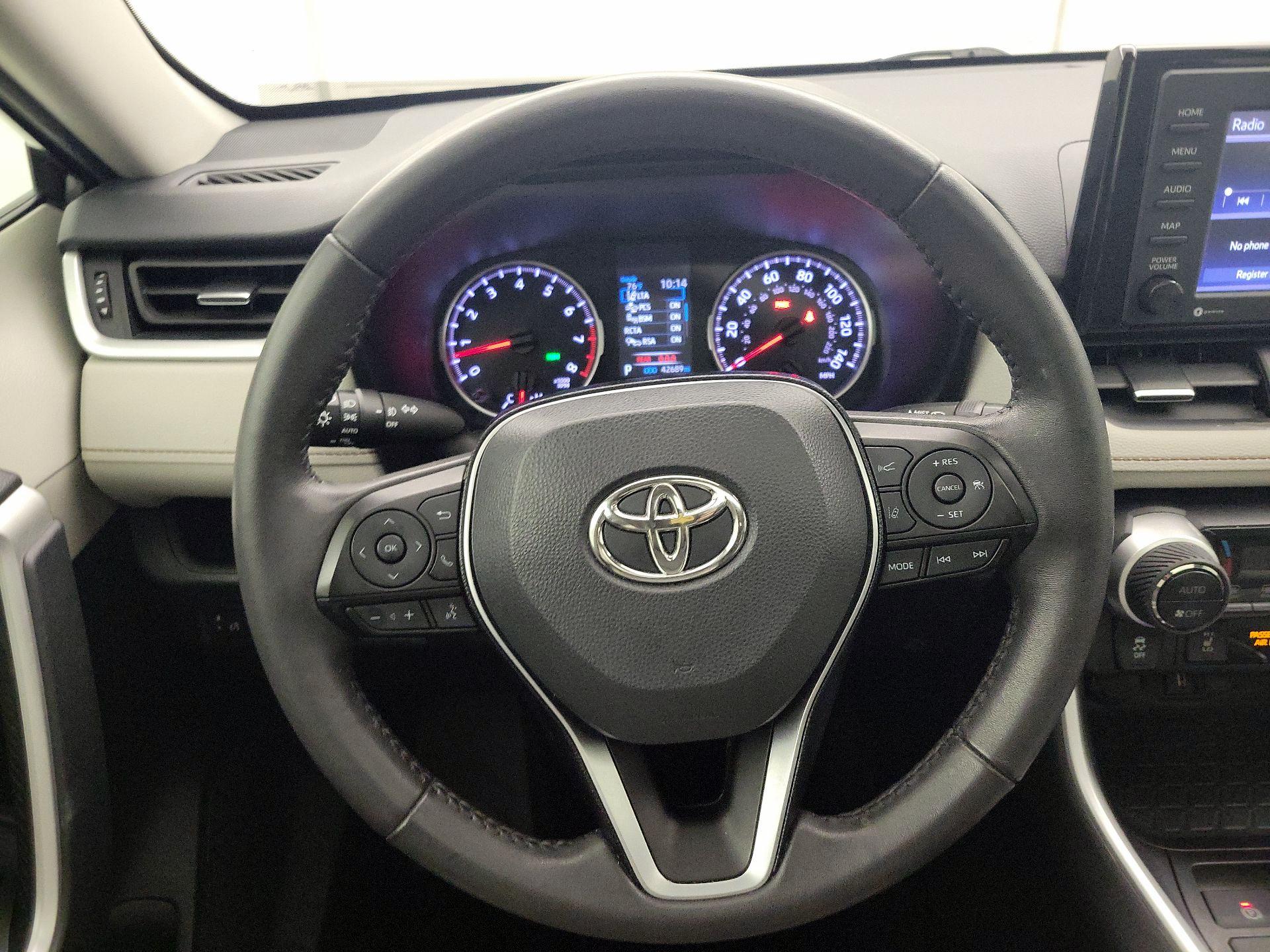 Thumbnail: 2021 Toyota RAV4 - 10