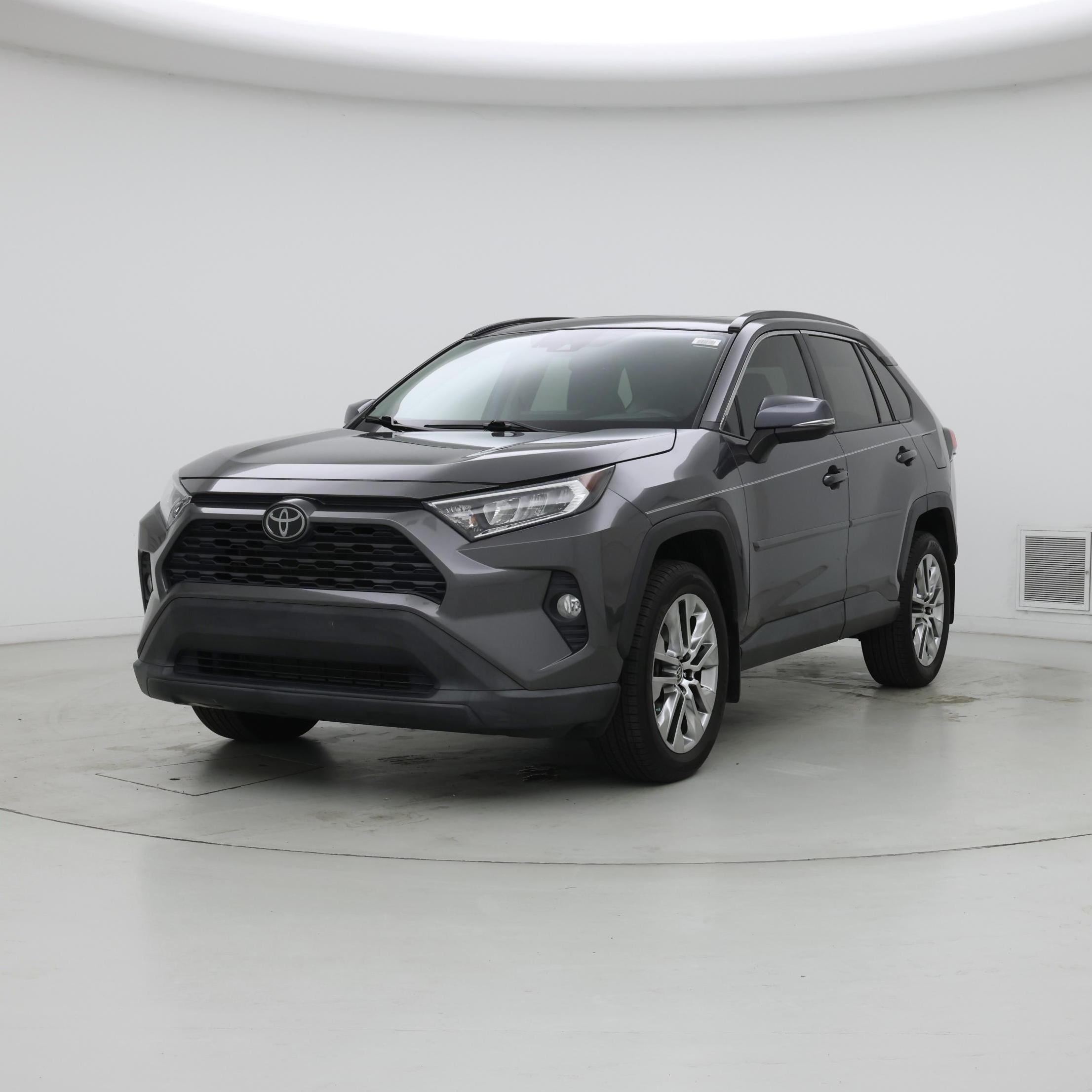 Thumbnail: 2021 Toyota RAV4 - 4