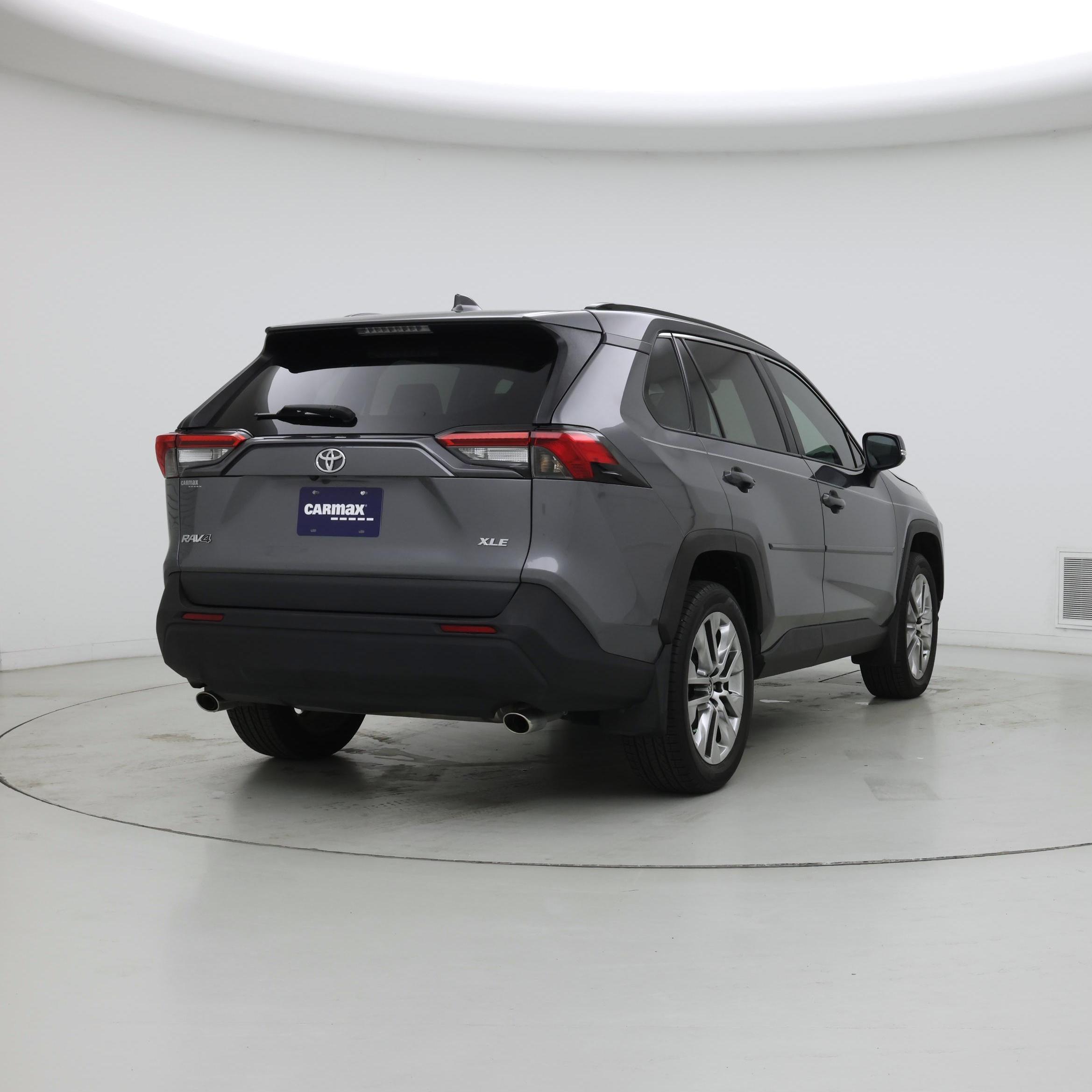 Thumbnail: 2021 Toyota RAV4 - 8