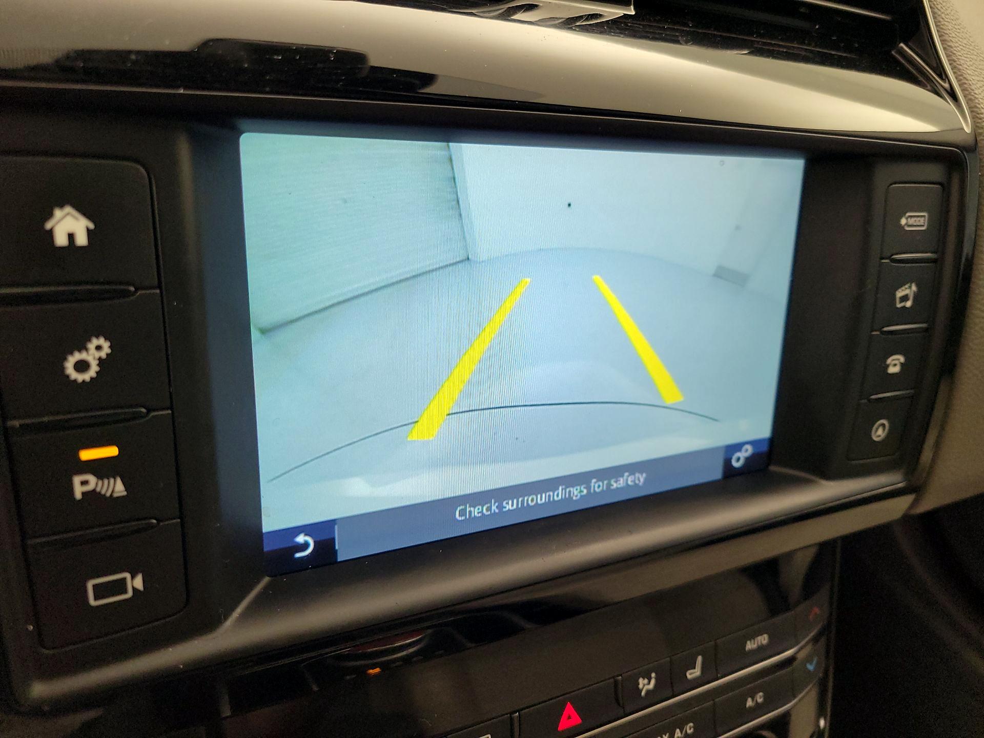 Thumbnail: 2017 Jaguar XE - 15