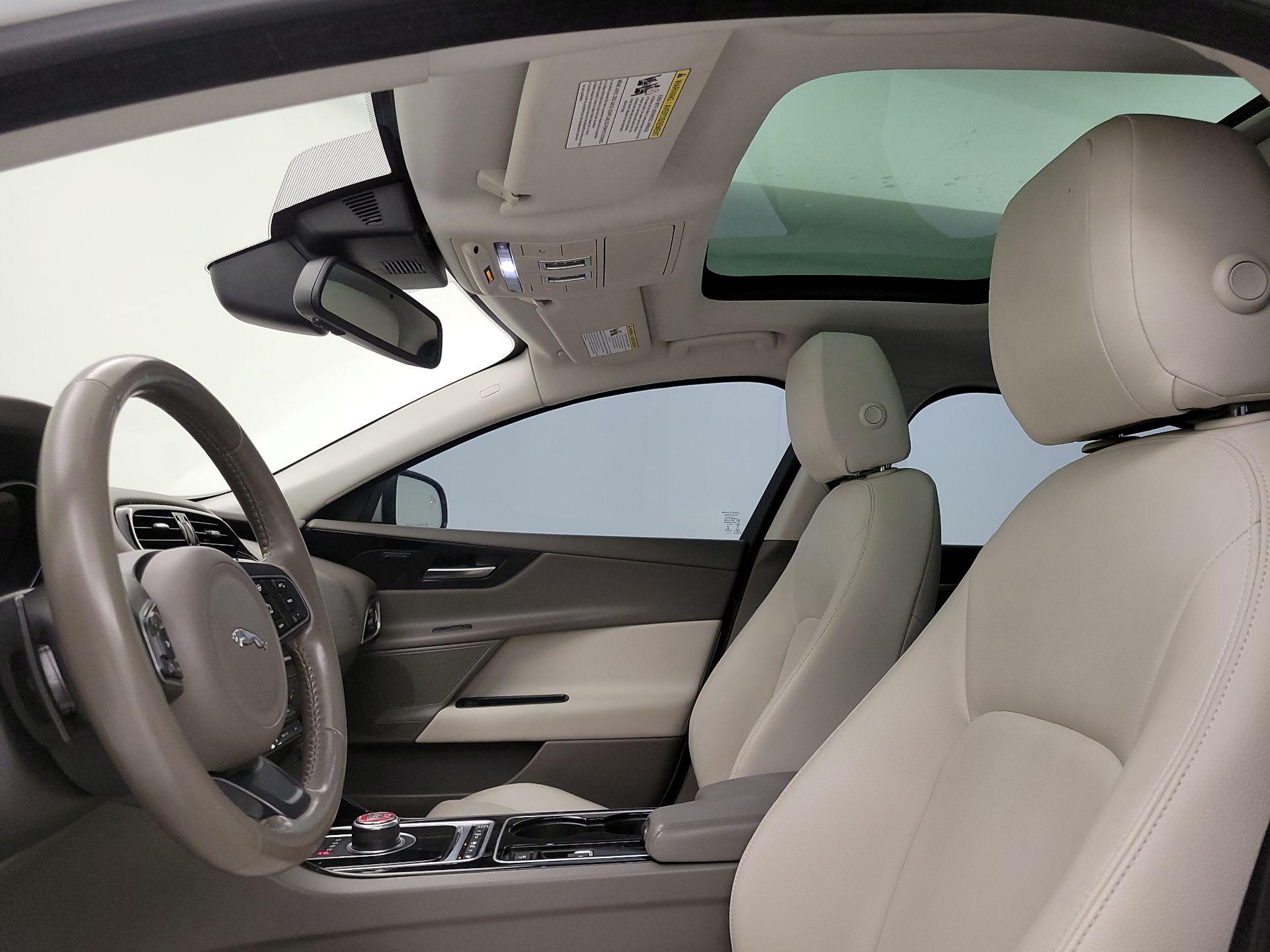 Thumbnail: 2017 Jaguar XE - 20