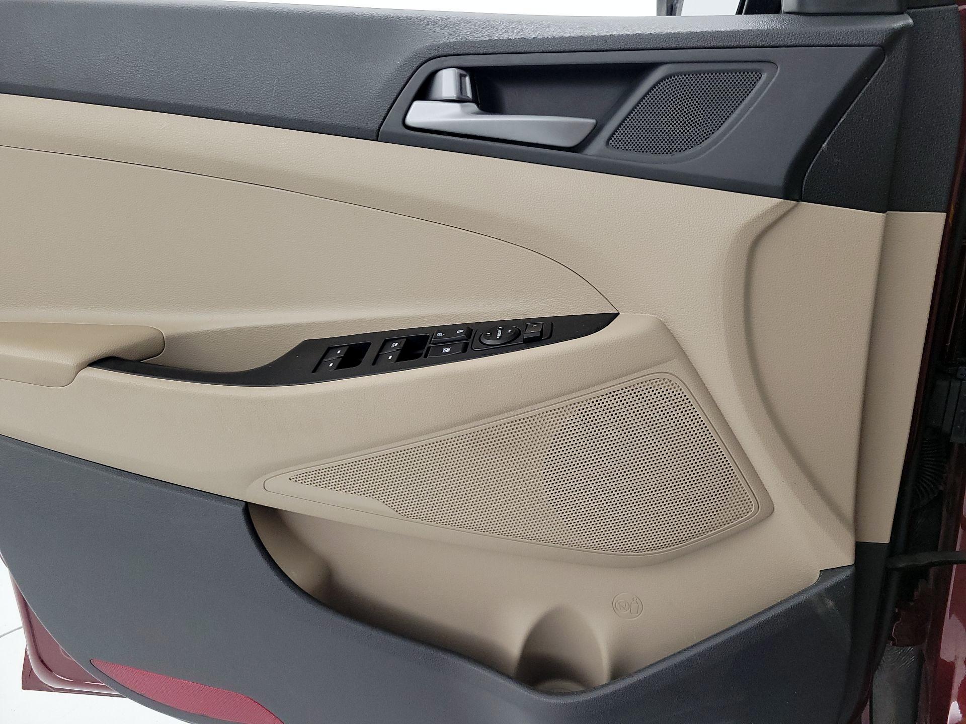 Thumbnail: 2017 Hyundai Tucson - 12