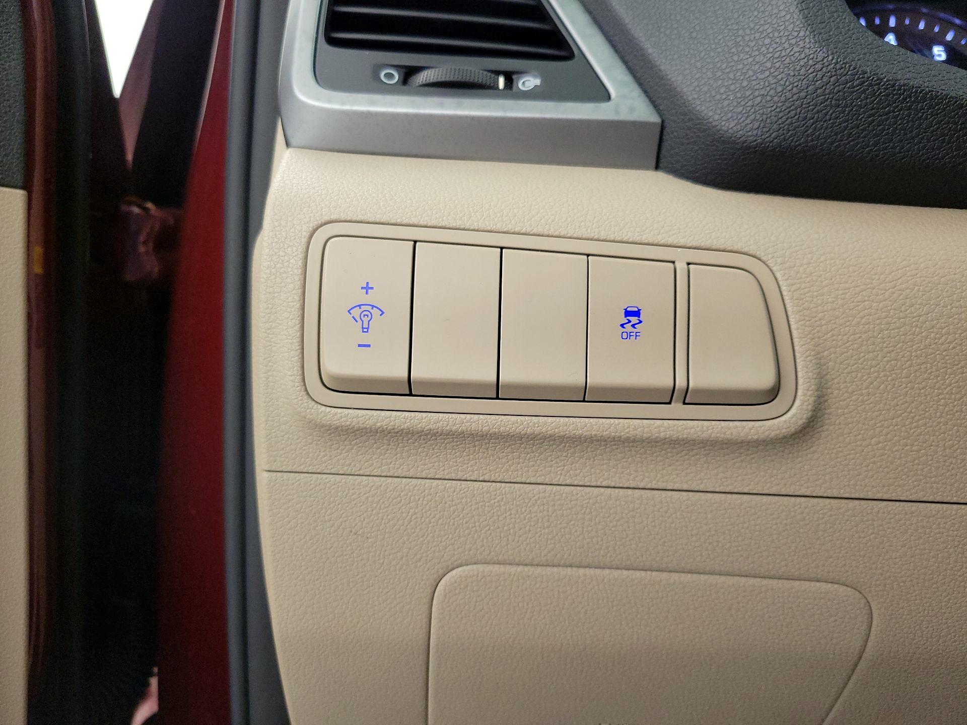 Thumbnail: 2017 Hyundai Tucson - 13