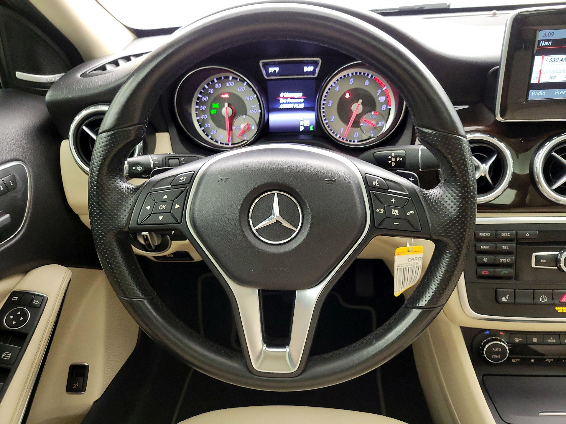 Thumbnail: 2015 Mercedes-Benz GLA - 10
