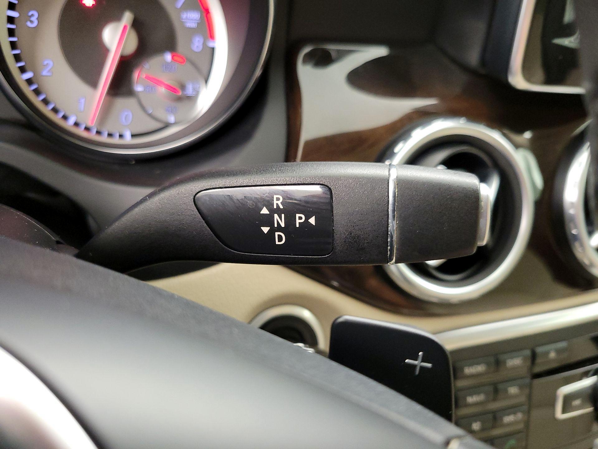 Thumbnail: 2015 Mercedes-Benz GLA - 18