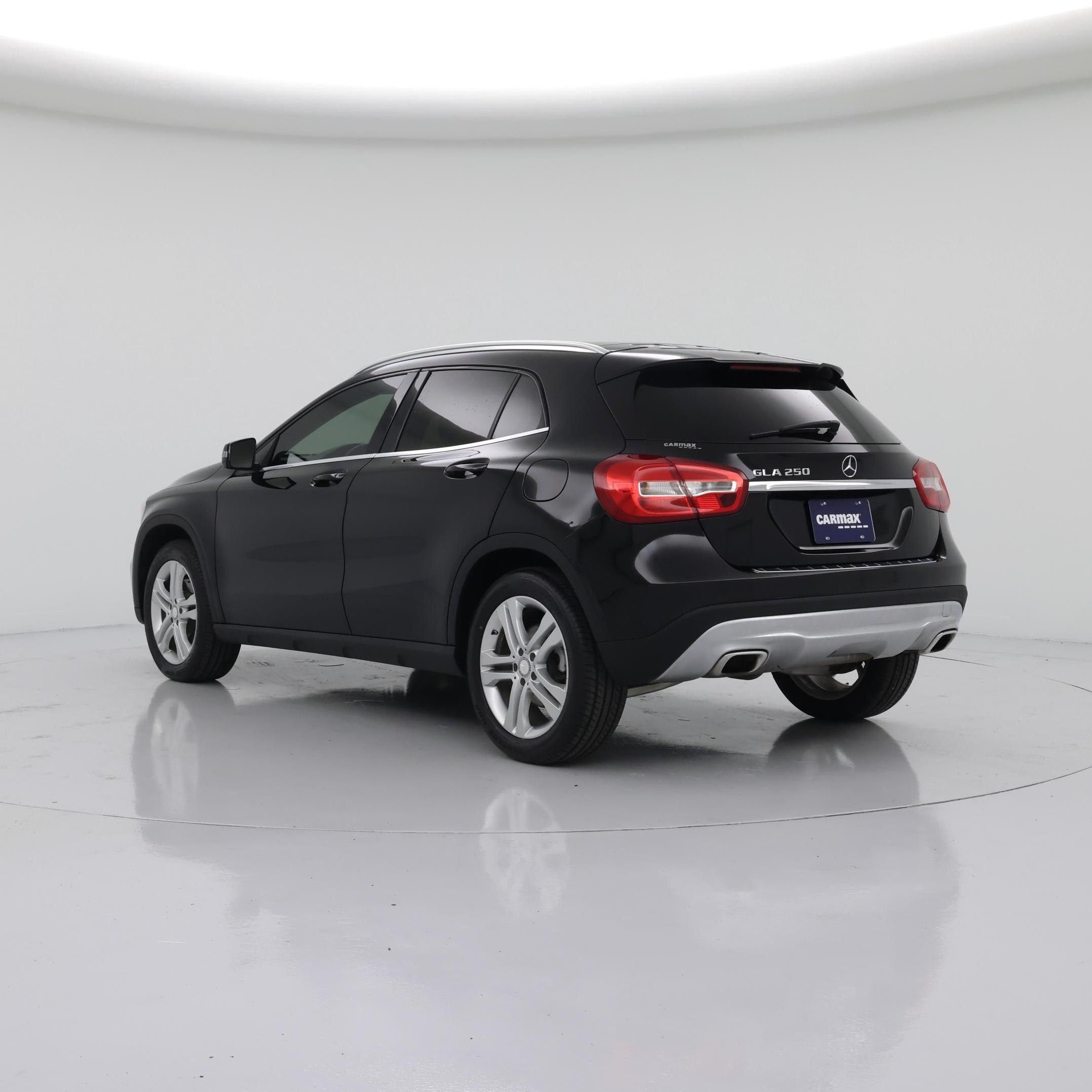 Thumbnail: 2015 Mercedes-Benz GLA - 2