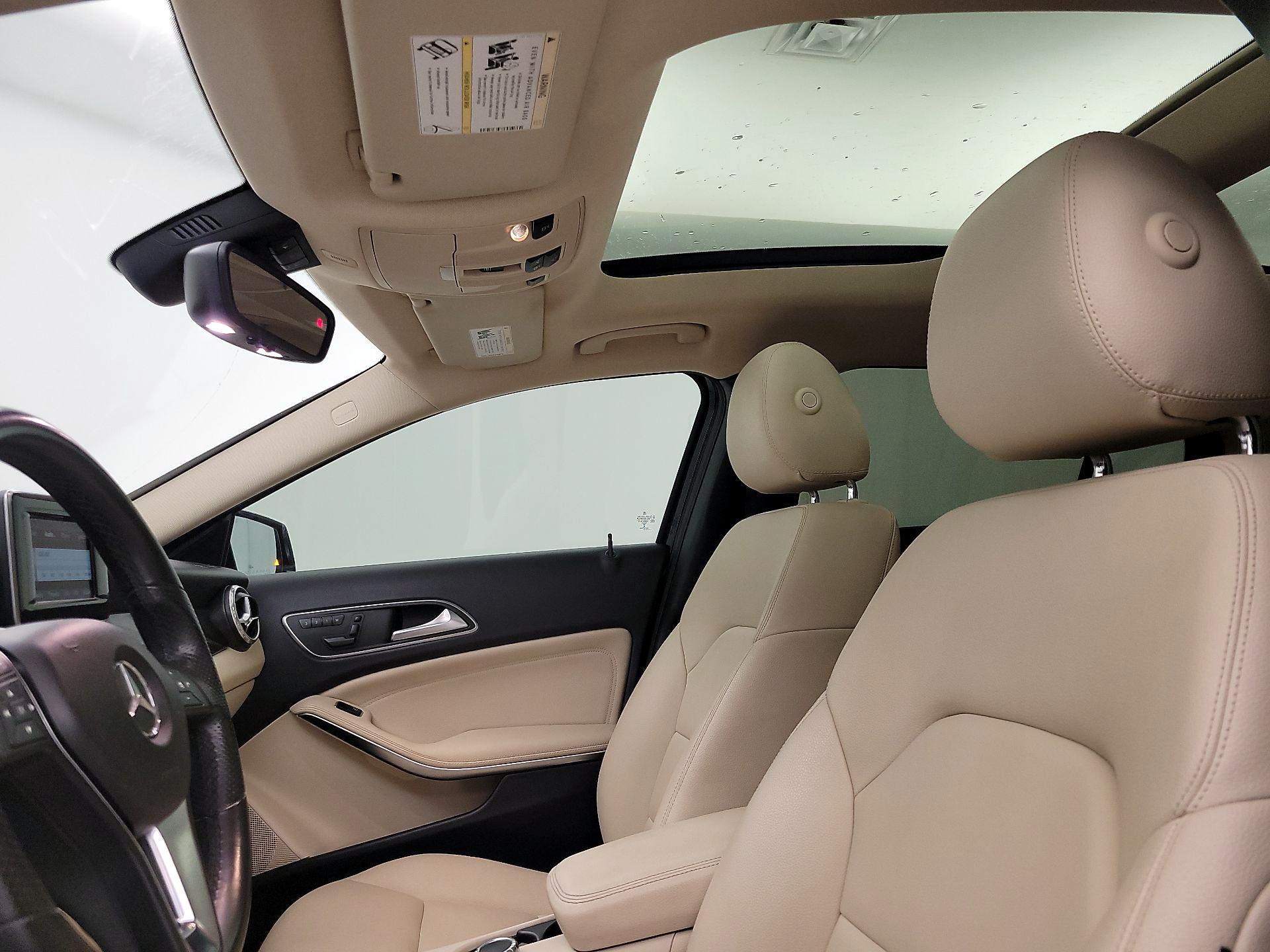 Thumbnail: 2015 Mercedes-Benz GLA - 19