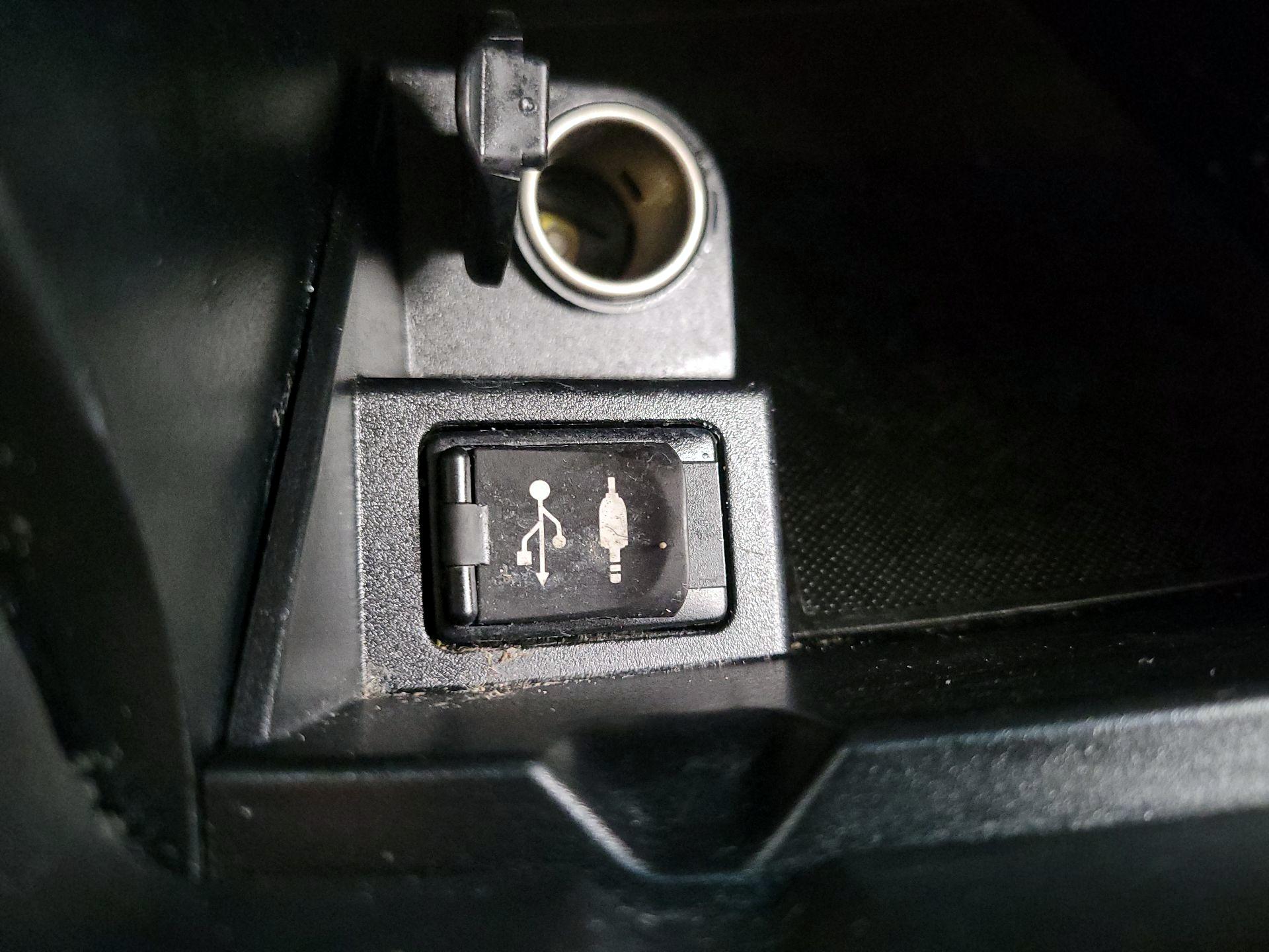 Thumbnail: 2017 Toyota Camry - 18