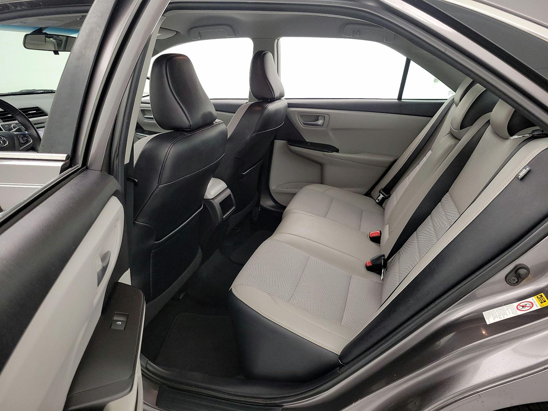 Thumbnail: 2017 Toyota Camry - 19