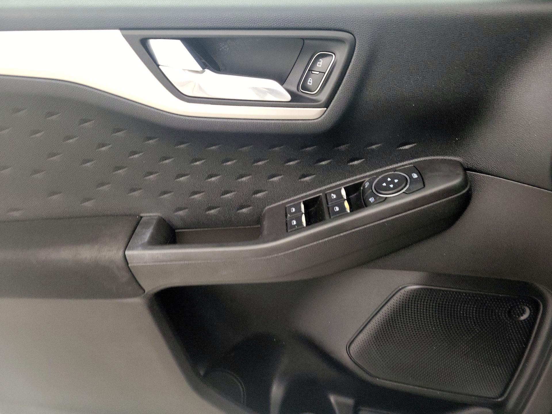 Thumbnail: 2020 Ford Escape - 12