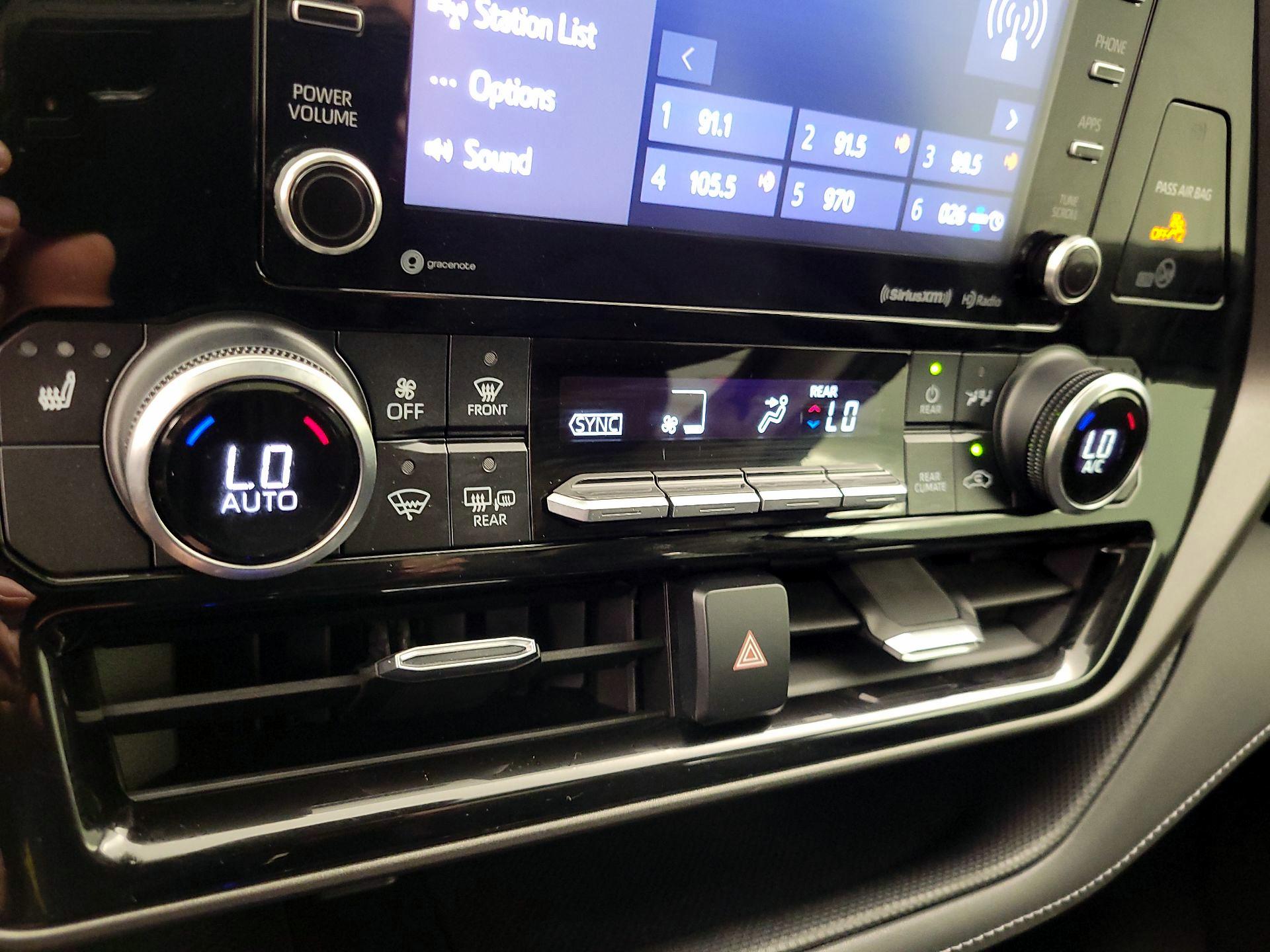 Thumbnail: 2020 Toyota Highlander - 16