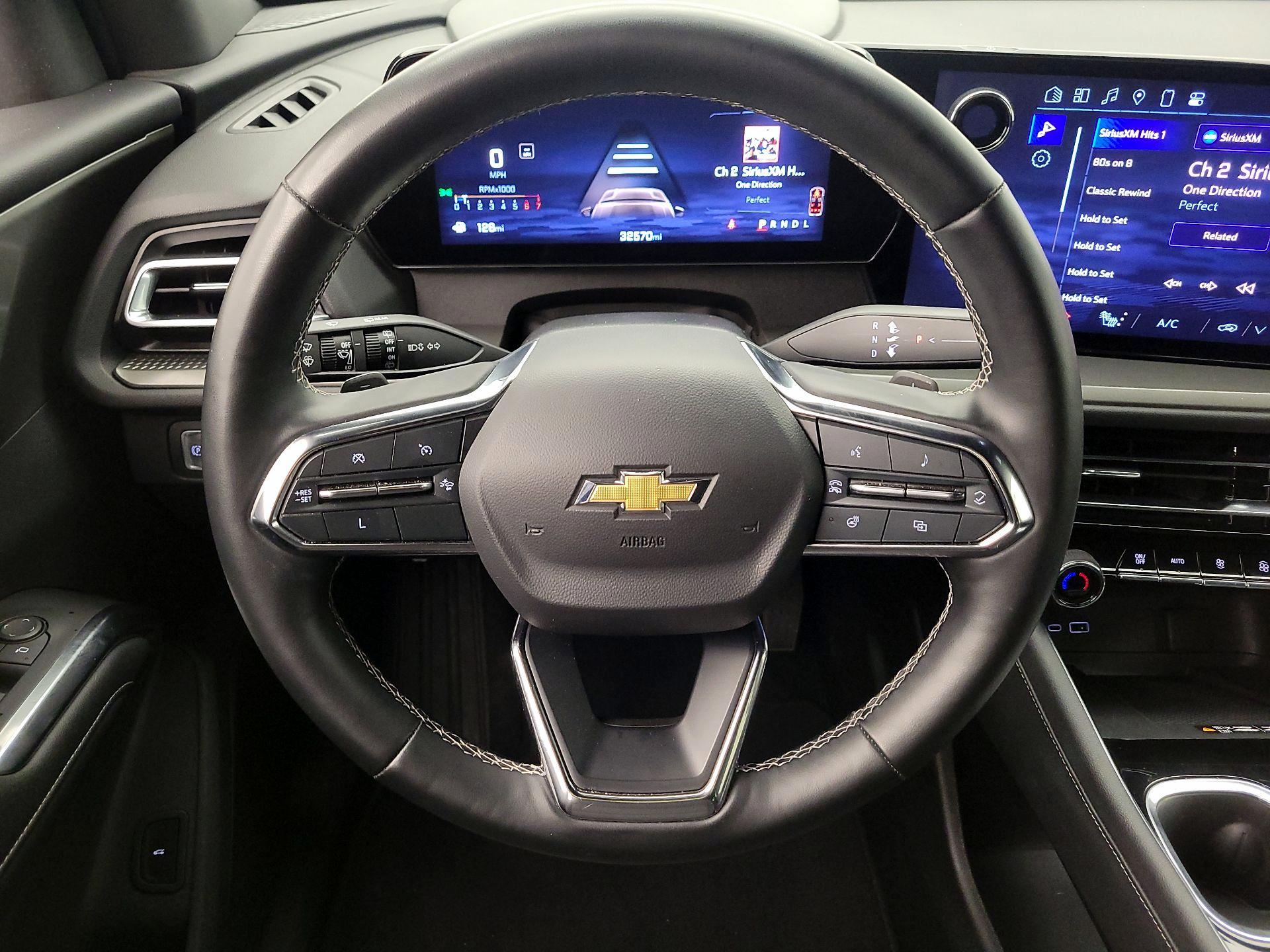 Thumbnail: 2024 Chevrolet Traverse - 10