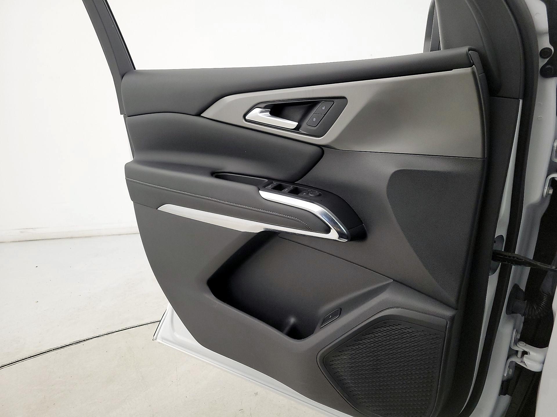 Thumbnail: 2024 Chevrolet Traverse - 12